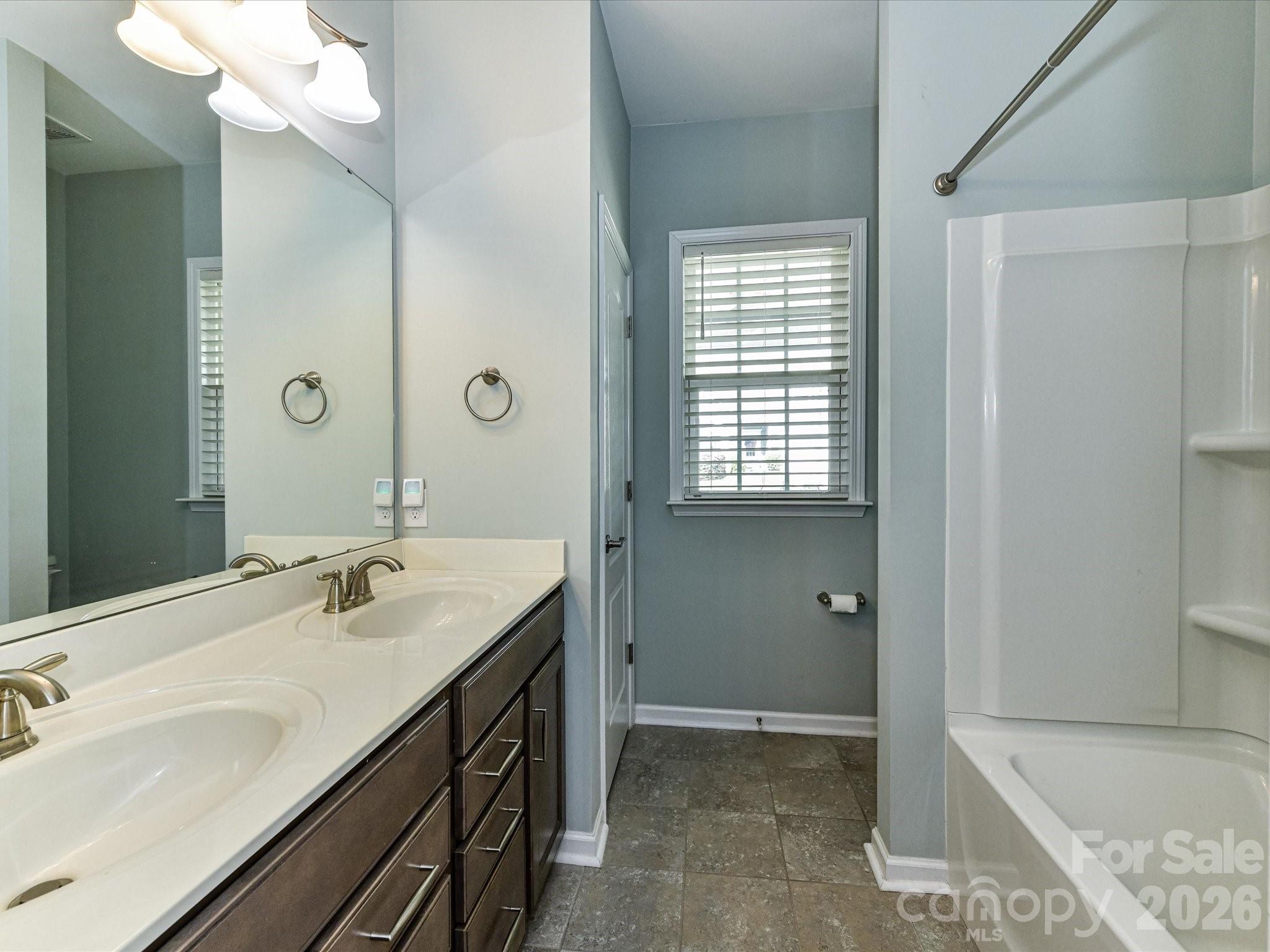 15738 Reynolds Drive Property Photo 18