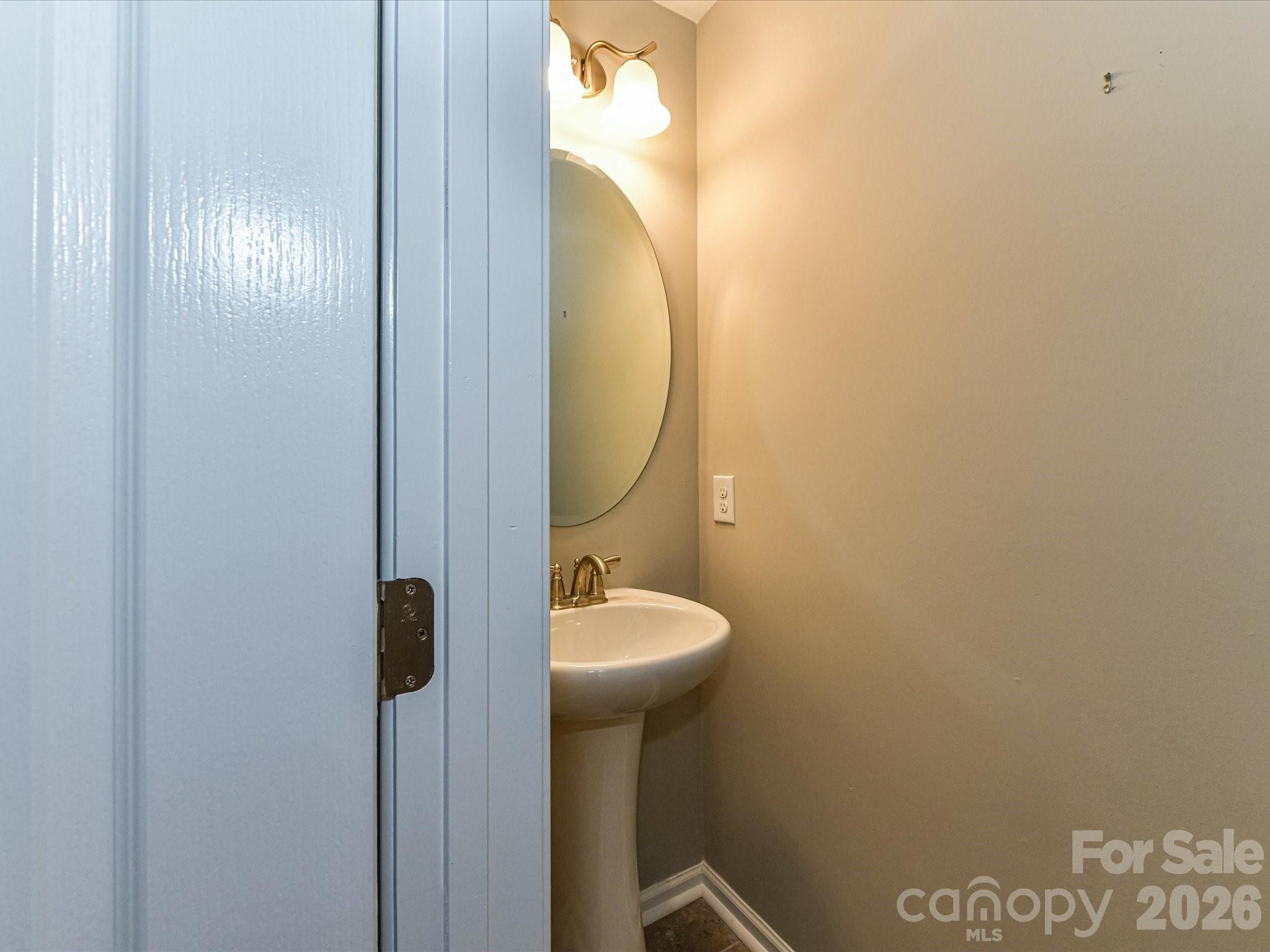 15738 Reynolds Drive Property Photo 22