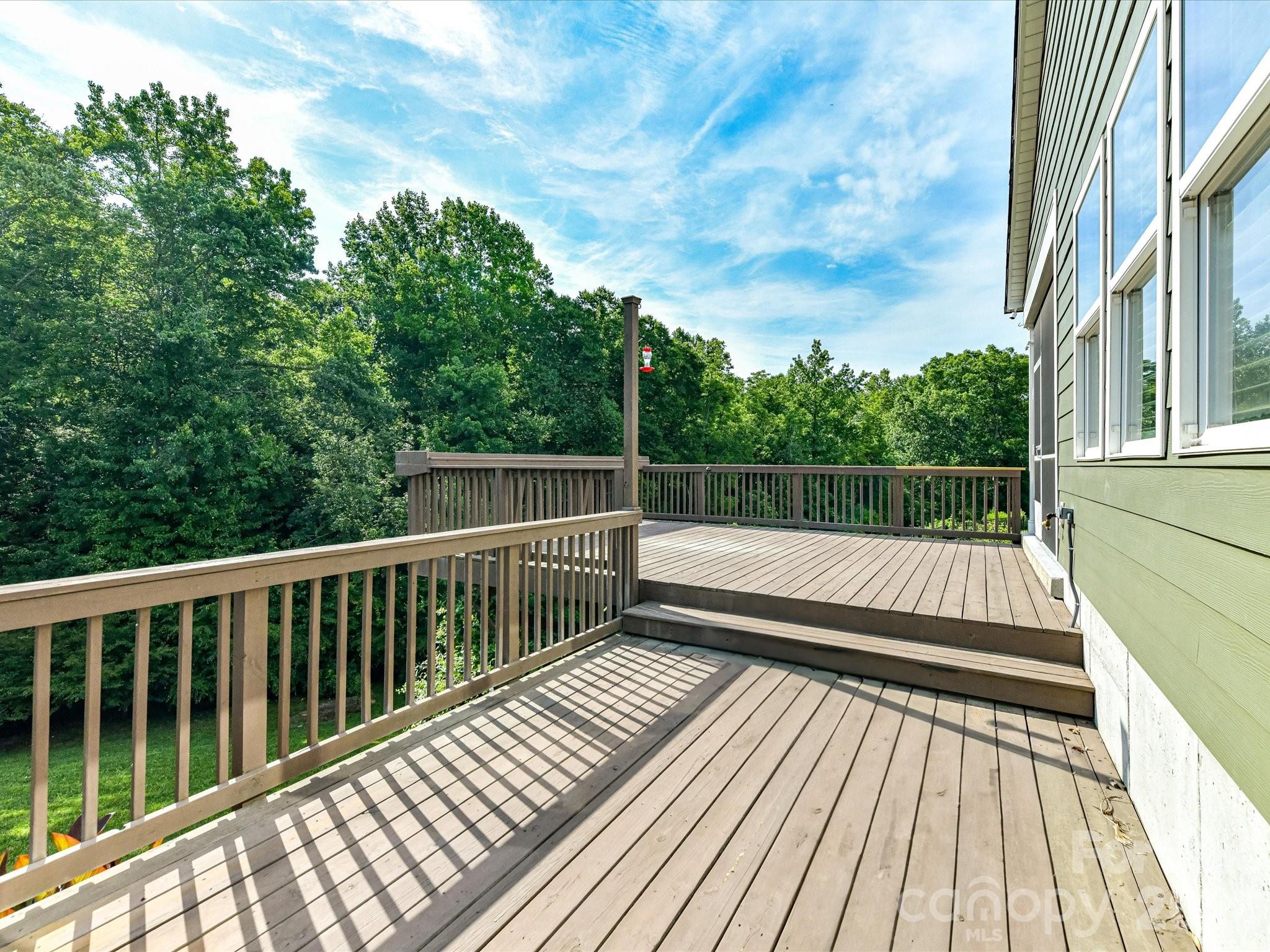 15738 Reynolds Drive Property Photo 25