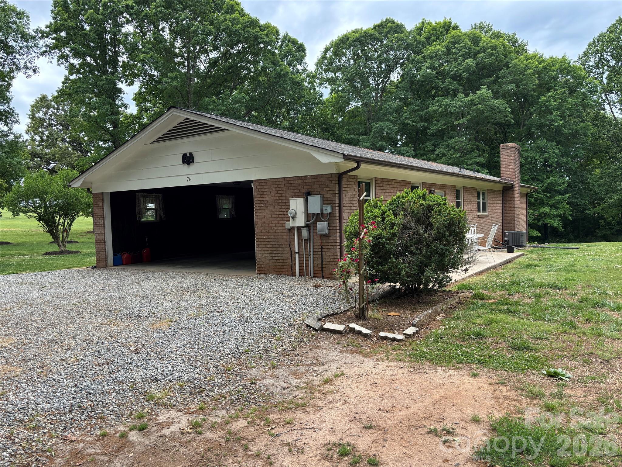 74 Miranda Drive Property Photo 12
