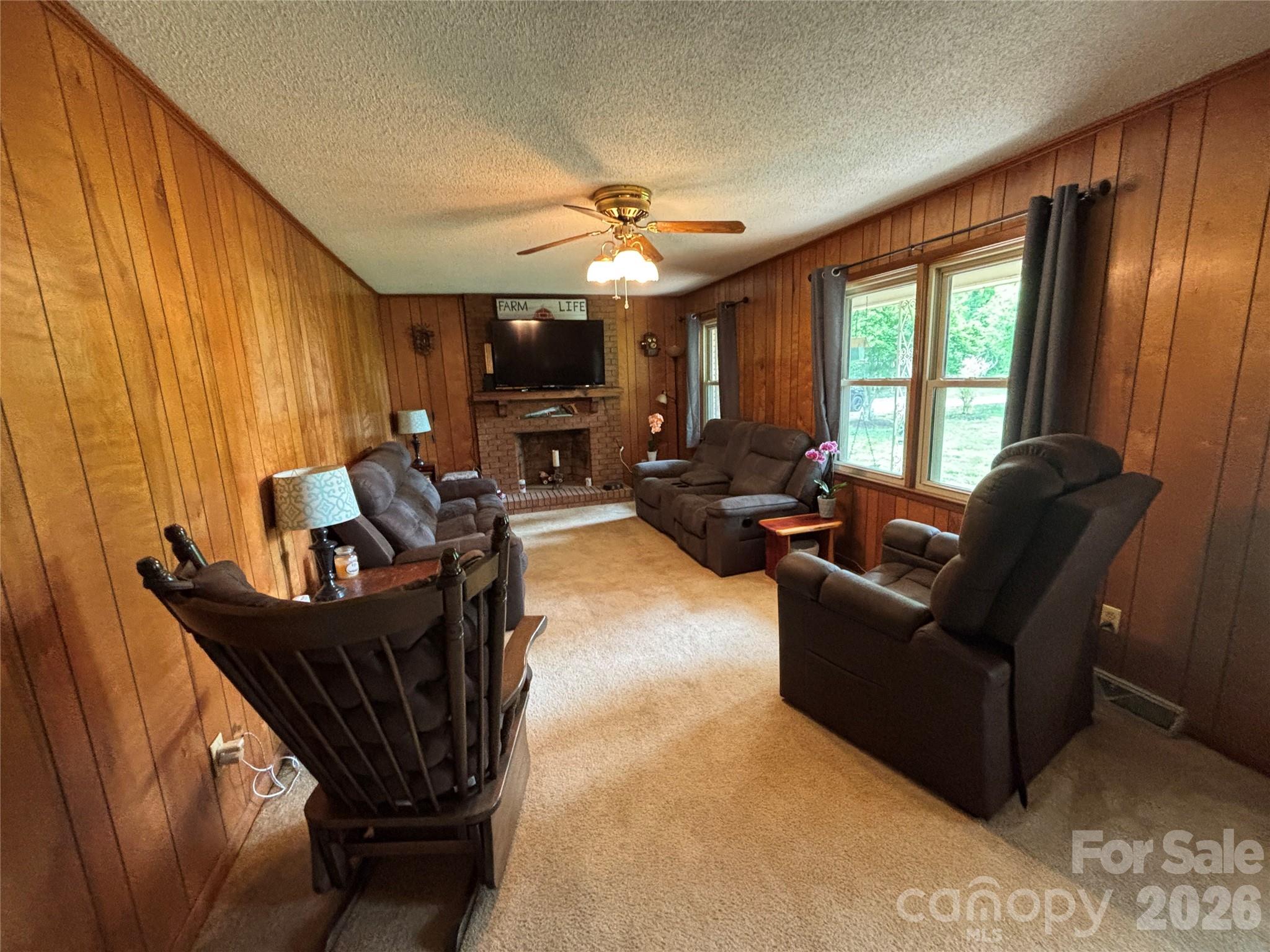 74 Miranda Drive Property Photo 14