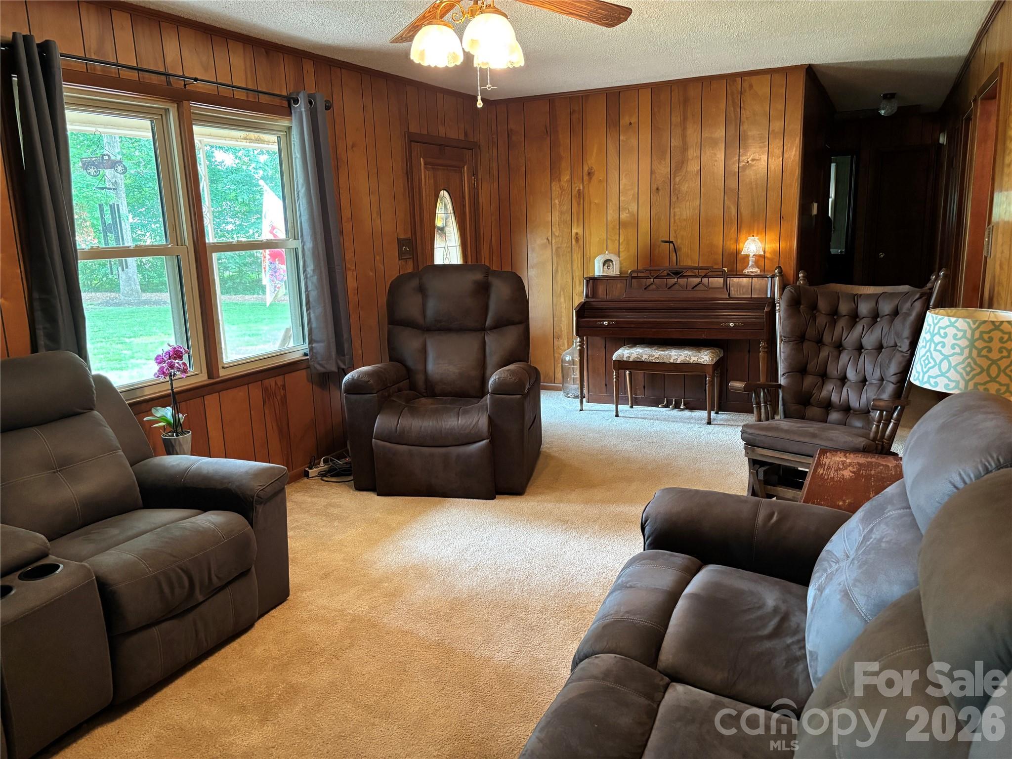 74 Miranda Drive Property Photo 15