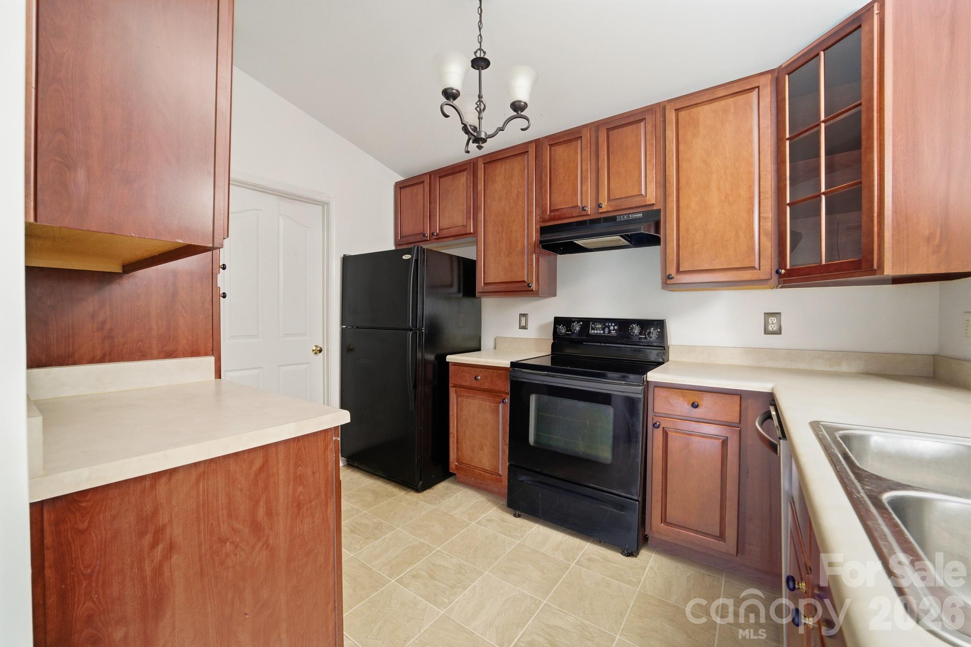 9976 Hyde Glen Court Property Photo 10
