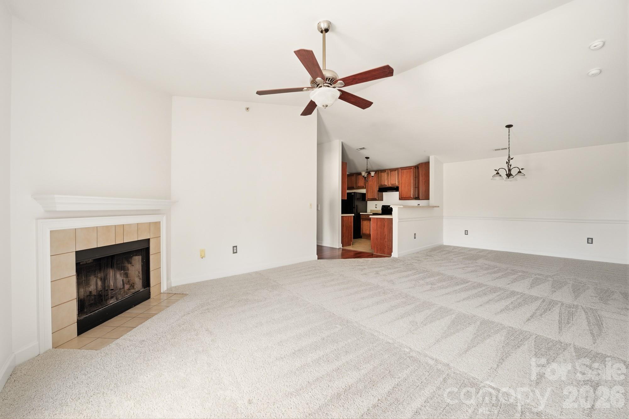 9976 Hyde Glen Court Property Photo 13