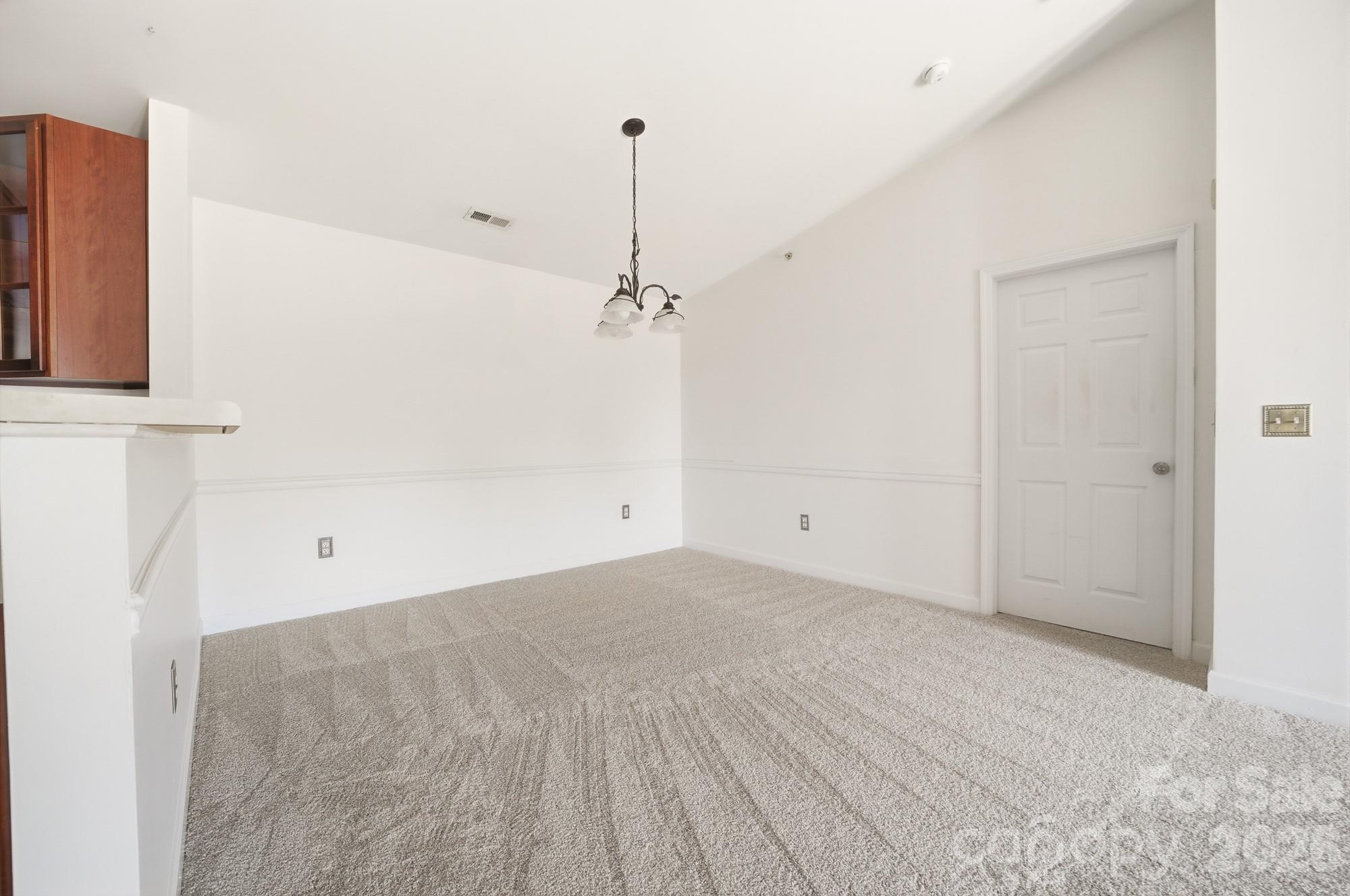 9976 Hyde Glen Court Property Photo 16