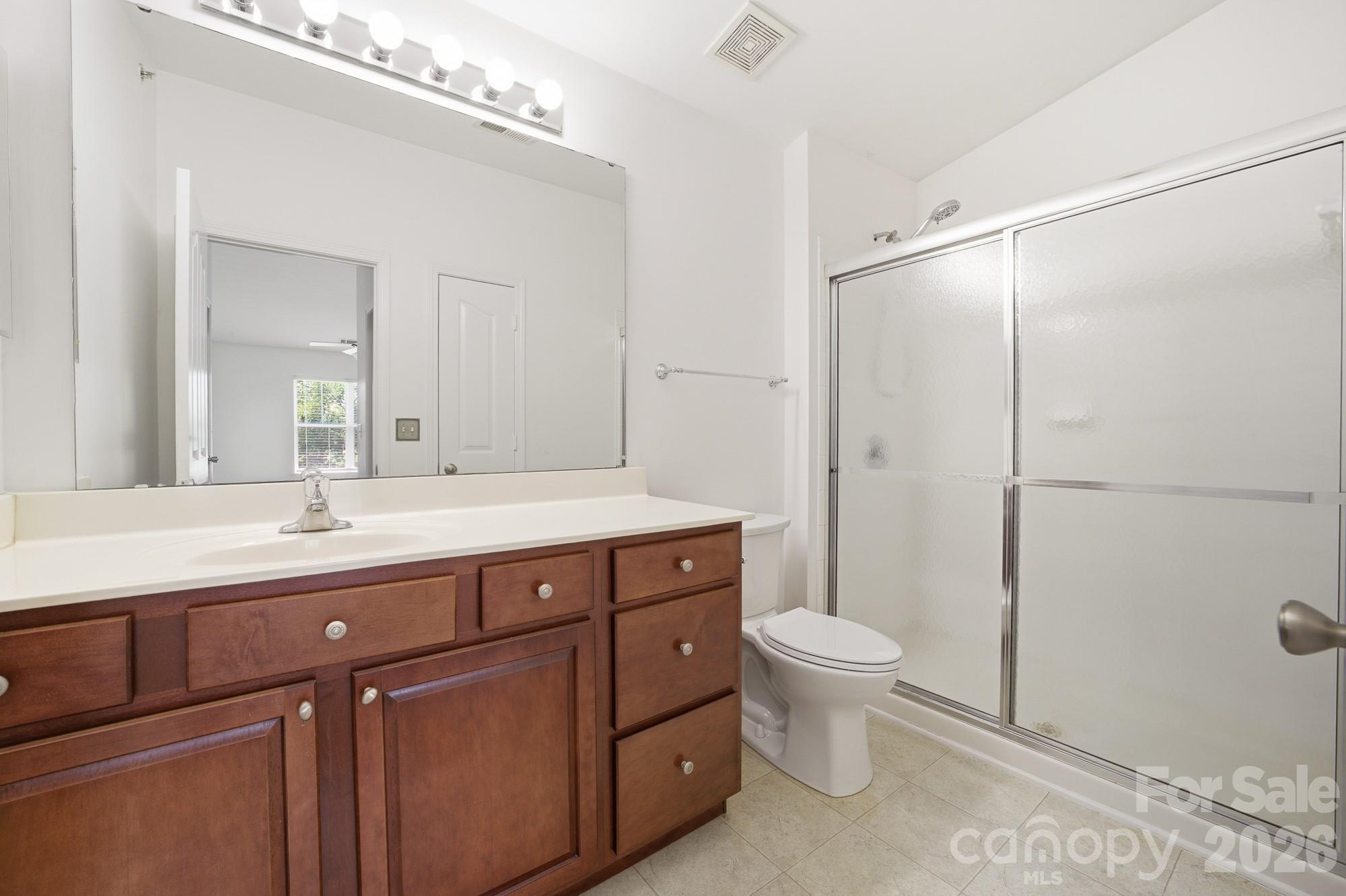 9976 Hyde Glen Court Property Photo 20