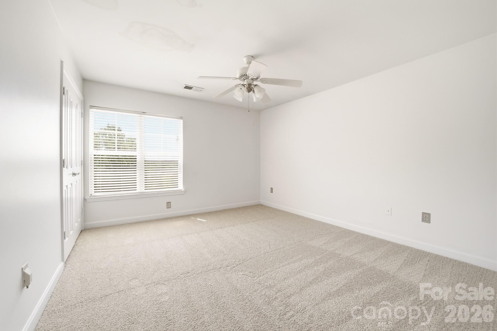9976 Hyde Glen Court Property Photo 21