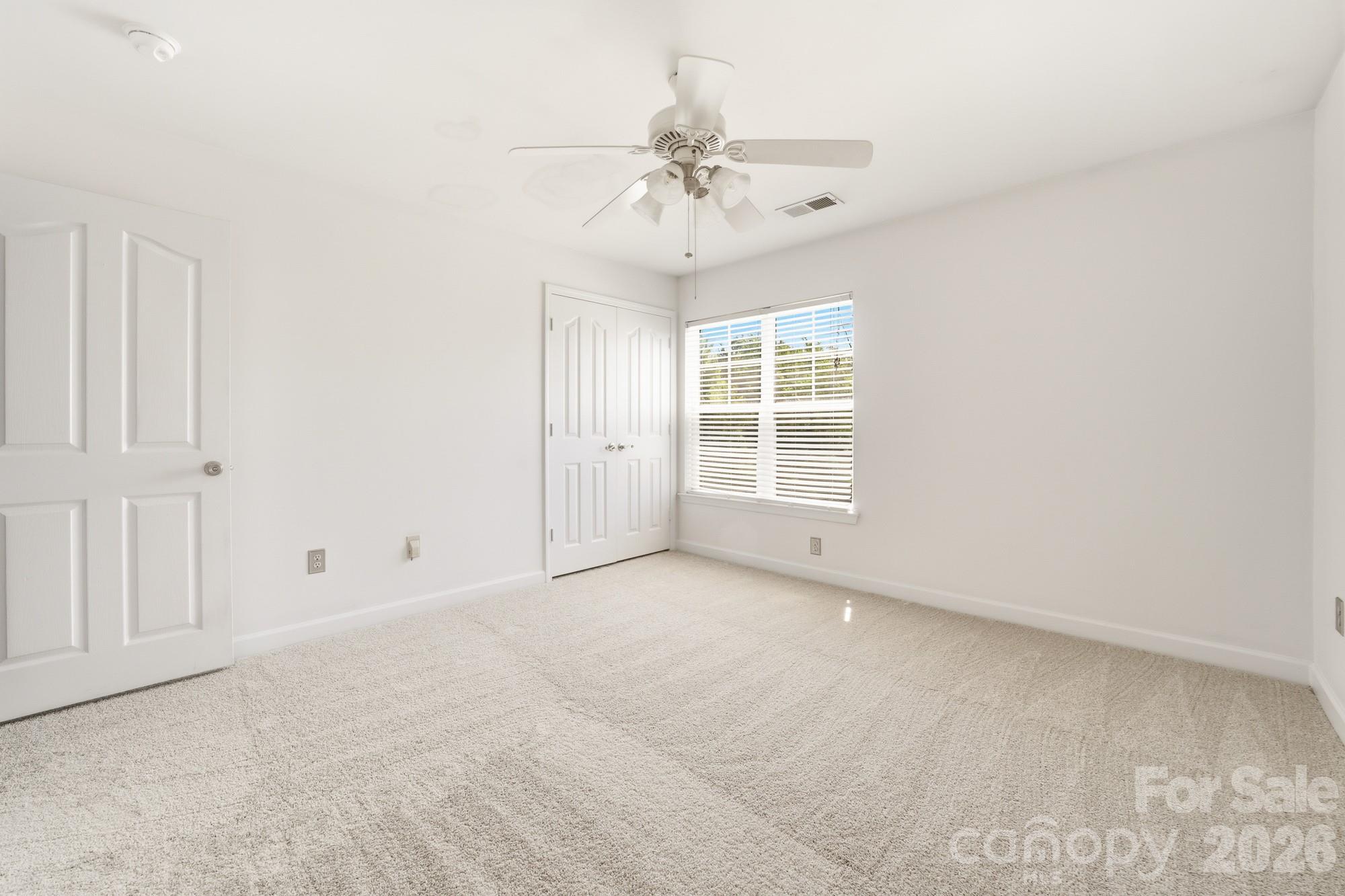 9976 Hyde Glen Court Property Photo 22