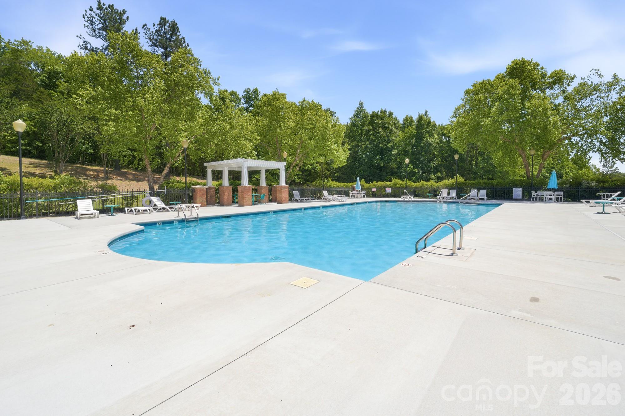 9976 Hyde Glen Court Property Photo 28