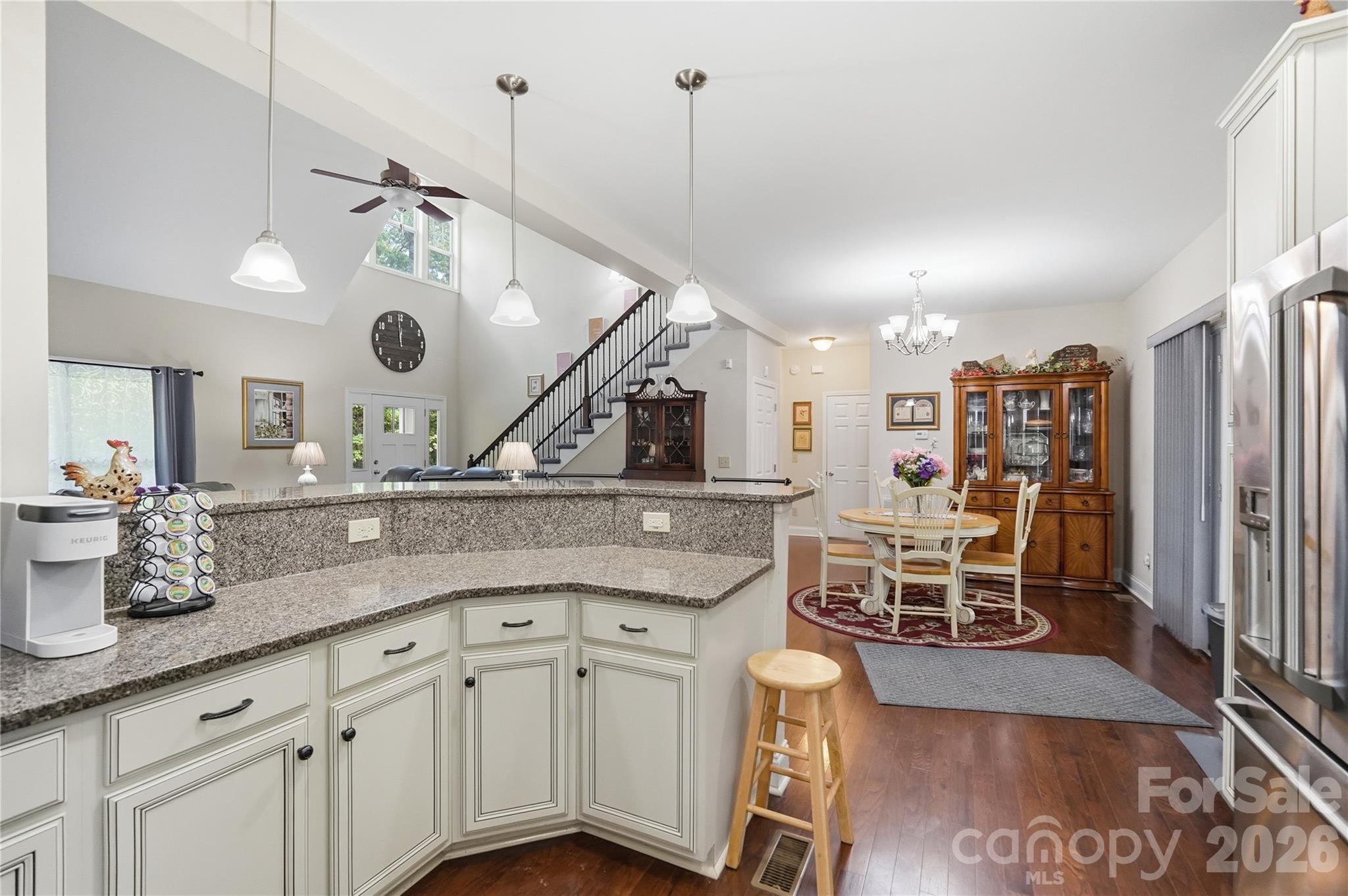 250 Henderson Road Property Photo 18