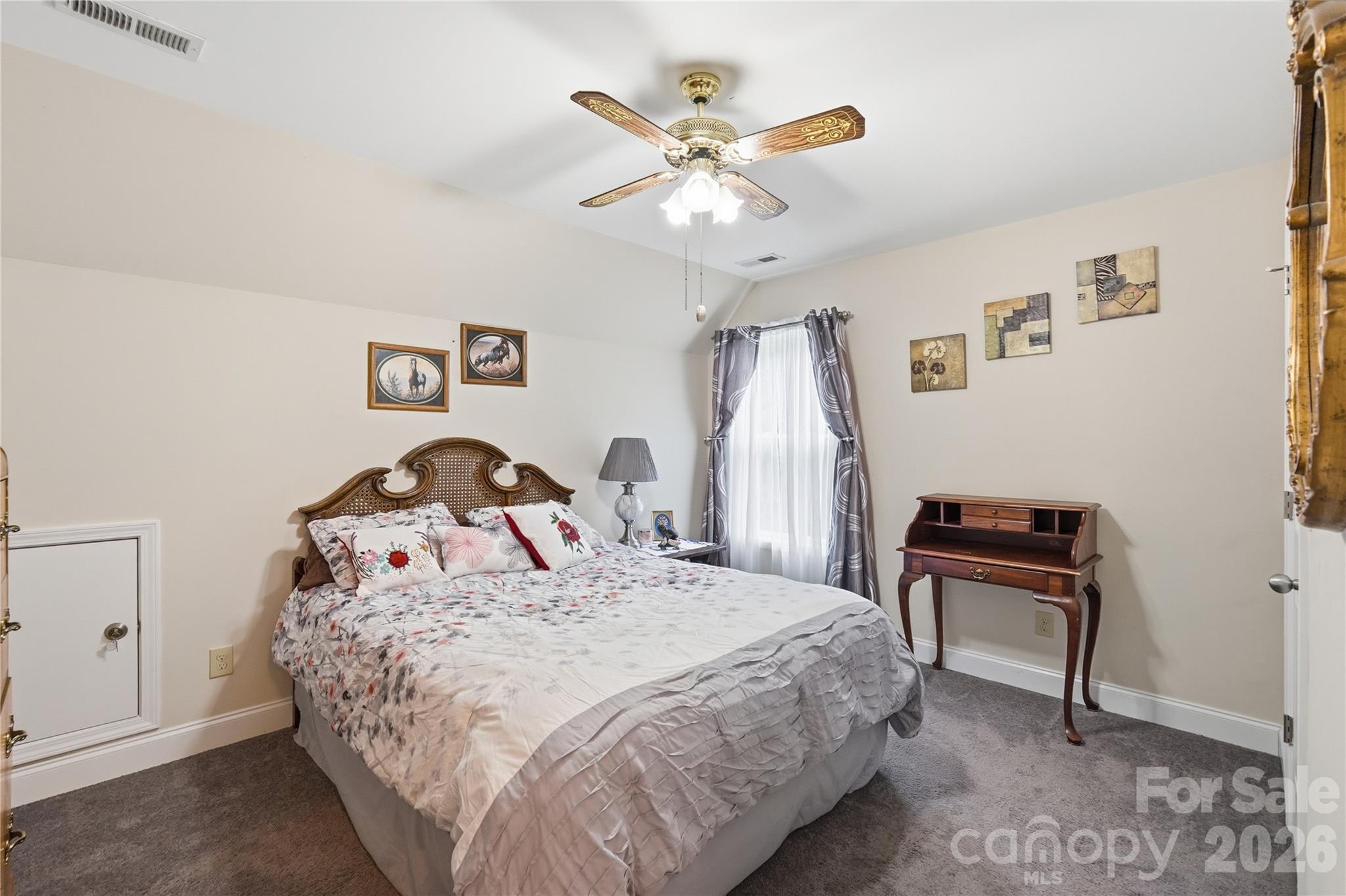 250 Henderson Road Property Photo 37
