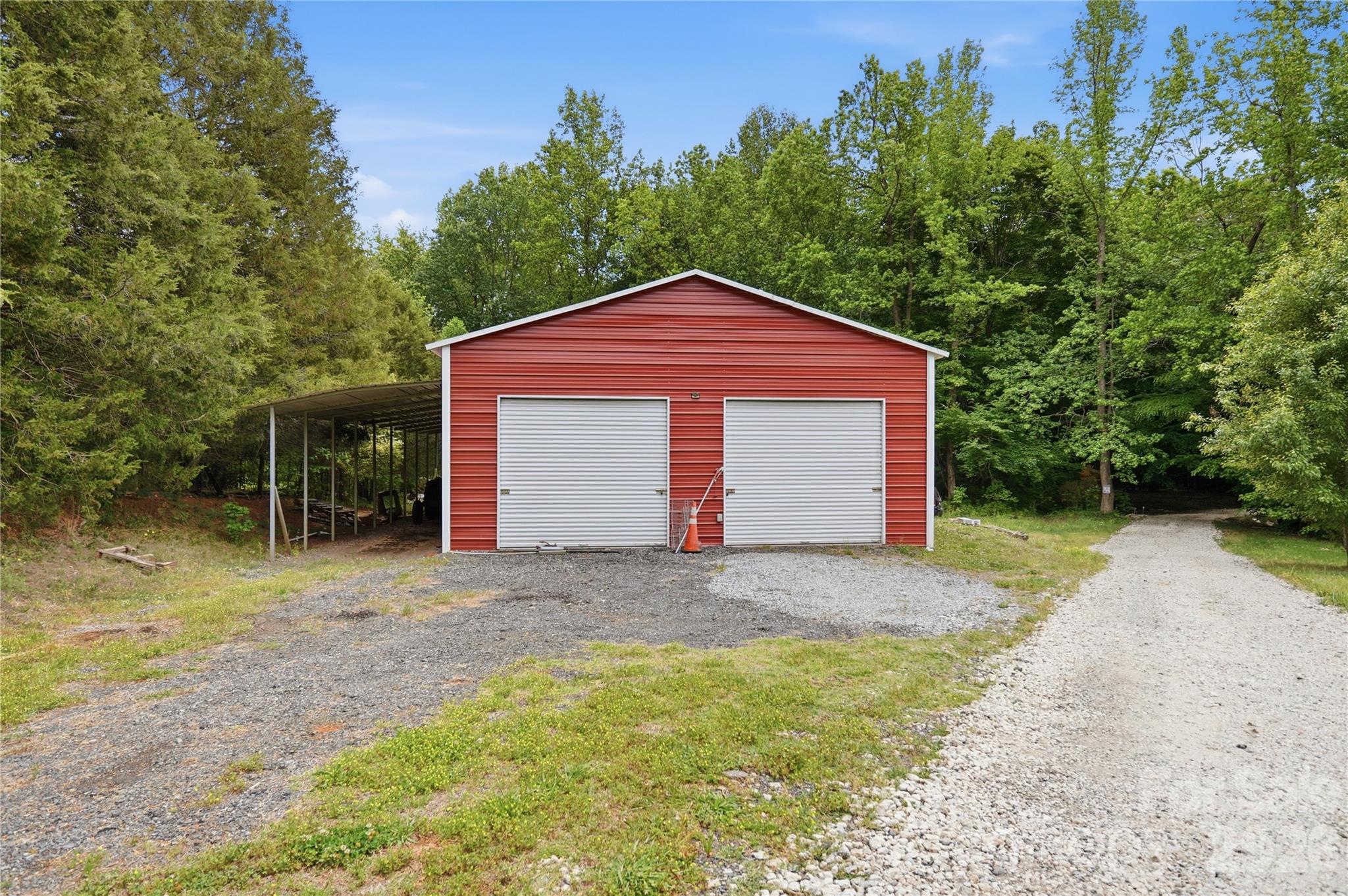 250 Henderson Road Property Photo 43