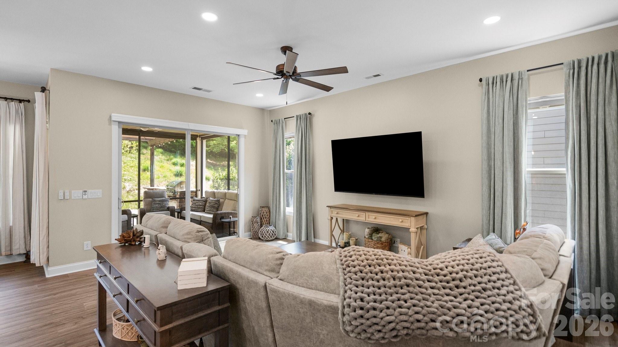 131 Chimney Rock Court Property Photo 17