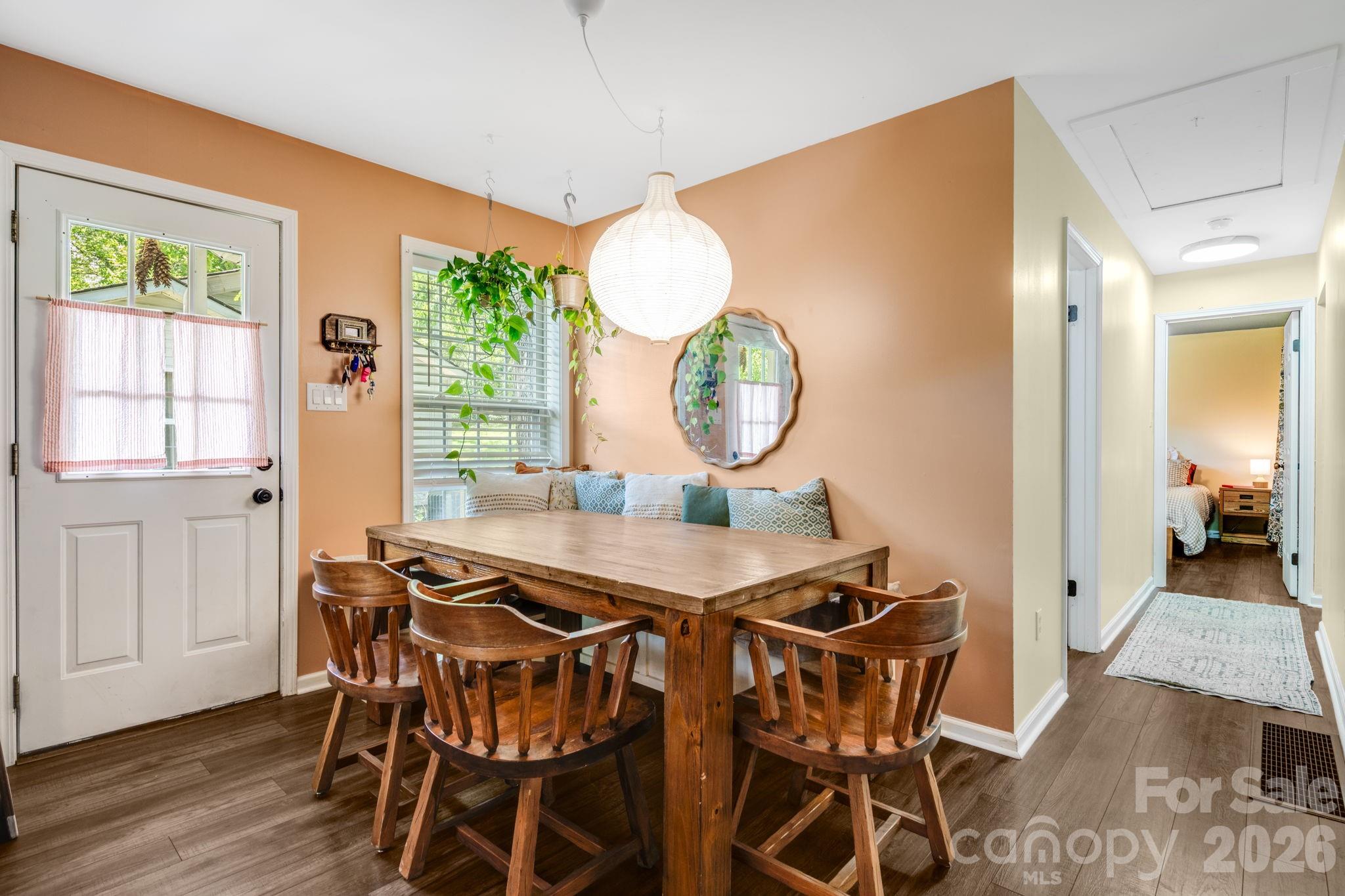 112 Shadowlawn Drive Property Photo 13