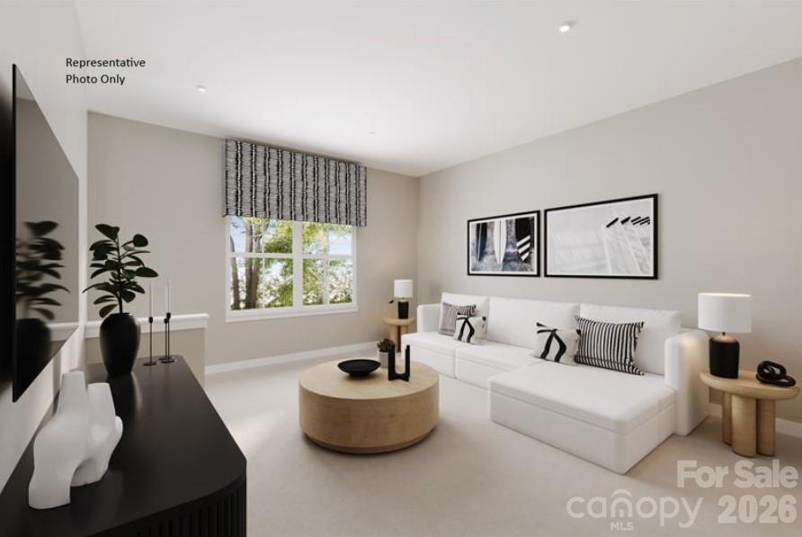 2040 Fernway Drive Property Photo 4