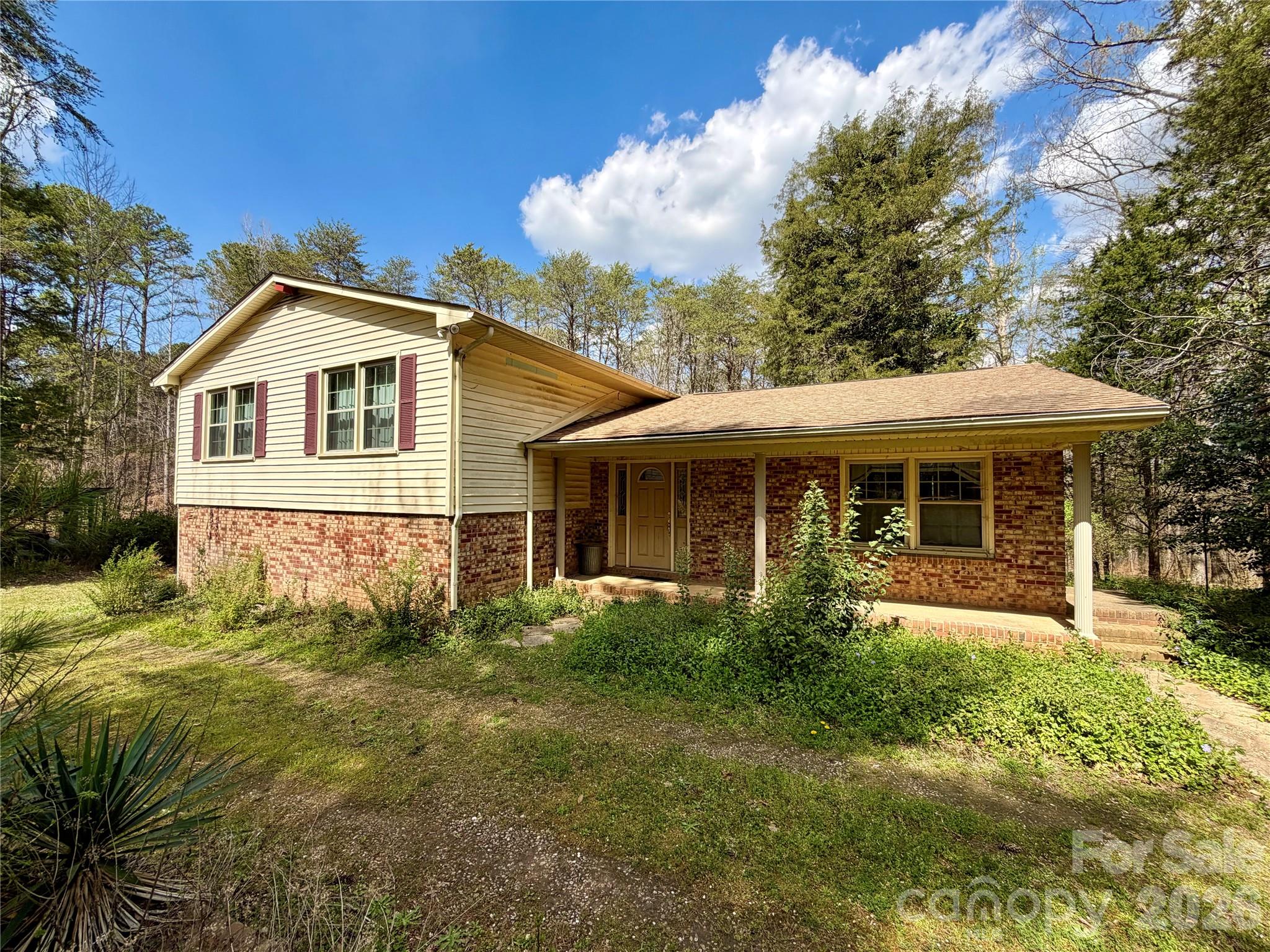 2925 Sparrow Springs Road Property Photo 3