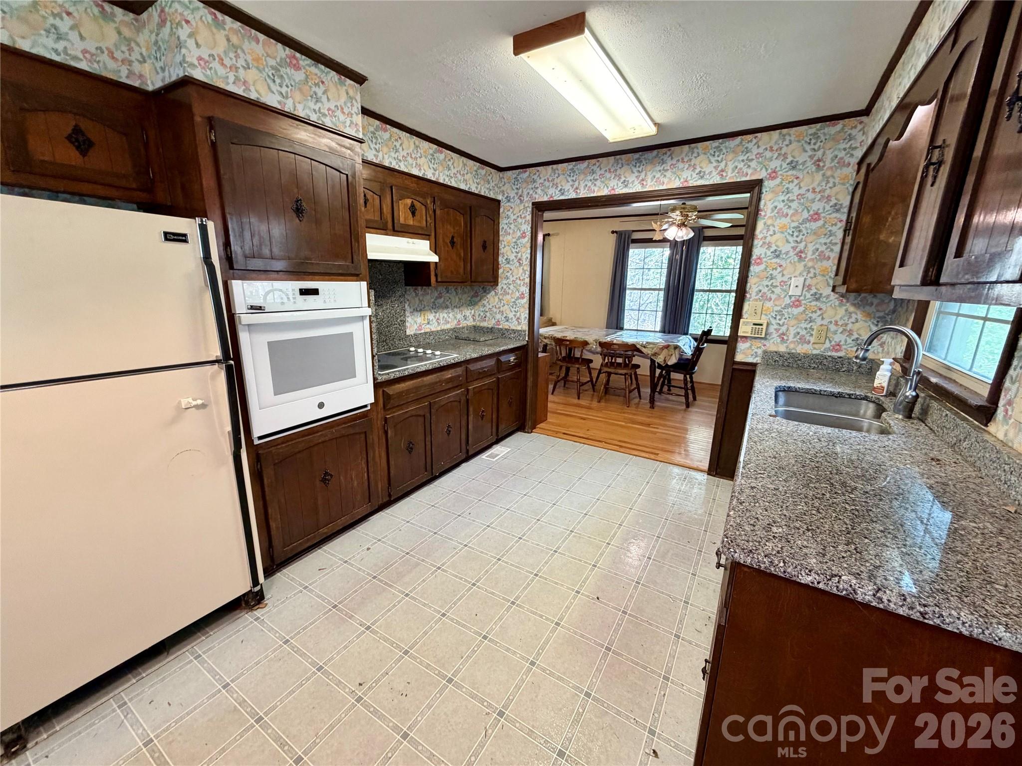 2925 Sparrow Springs Road Property Photo 11