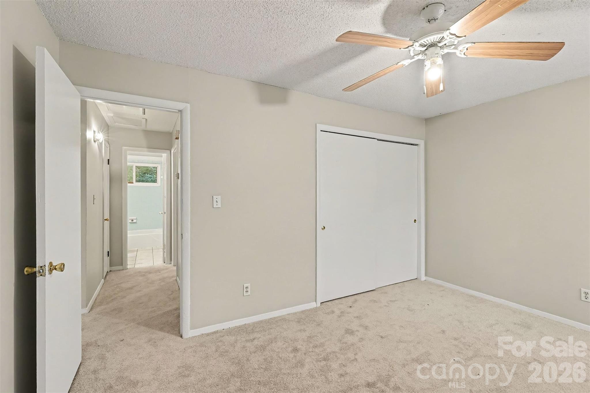 4809 Malibu Drive Property Photo 11