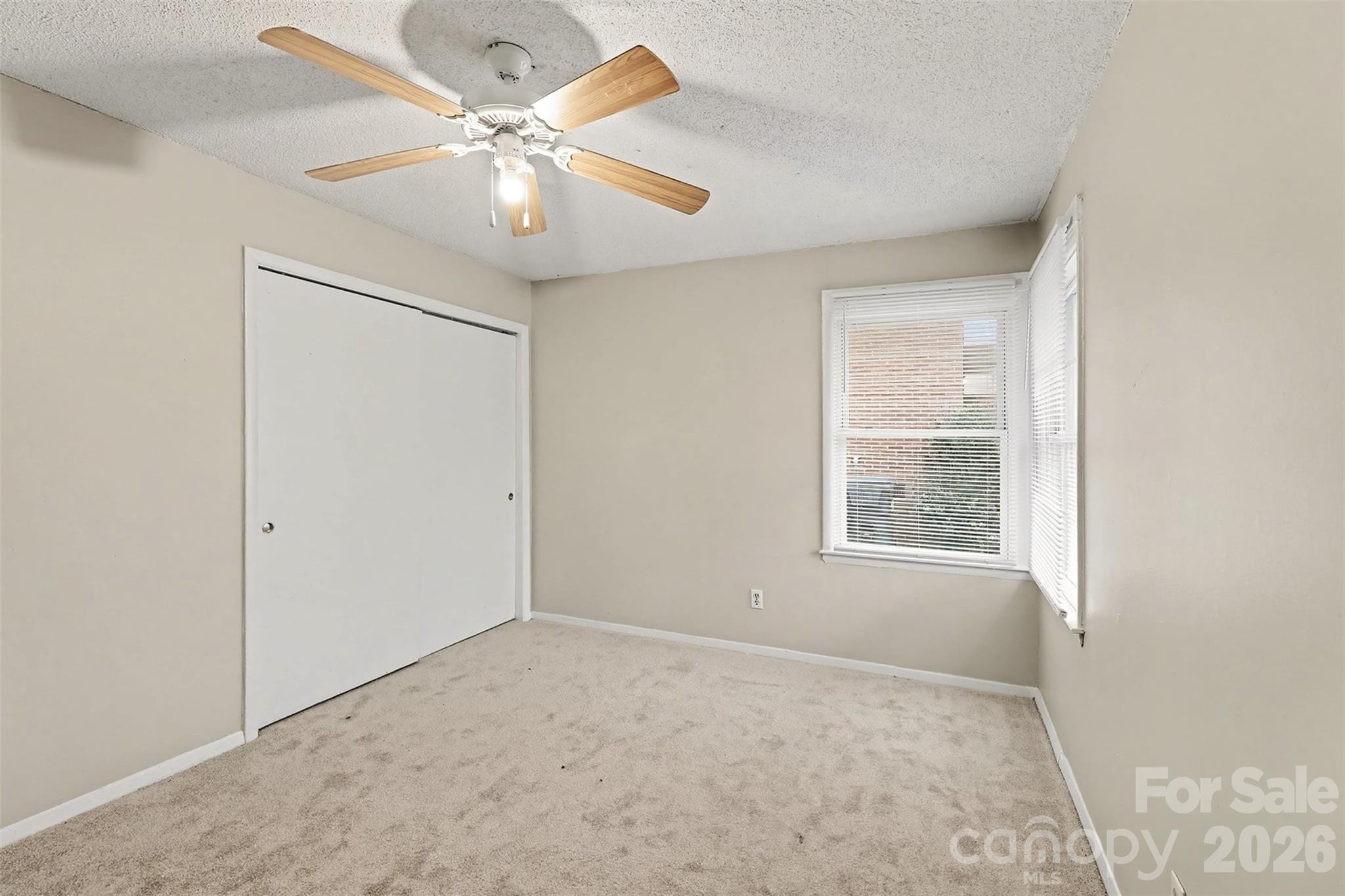 4809 Malibu Drive Property Photo 12