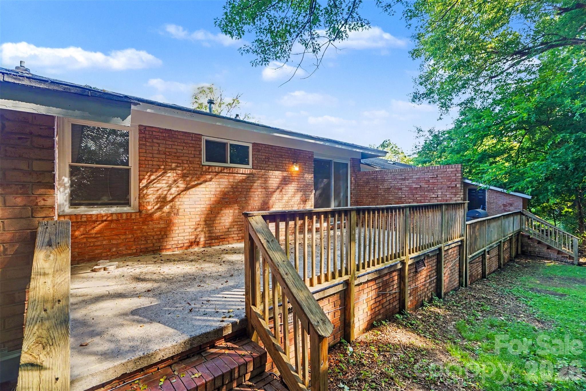 4809 Malibu Drive Property Photo 19