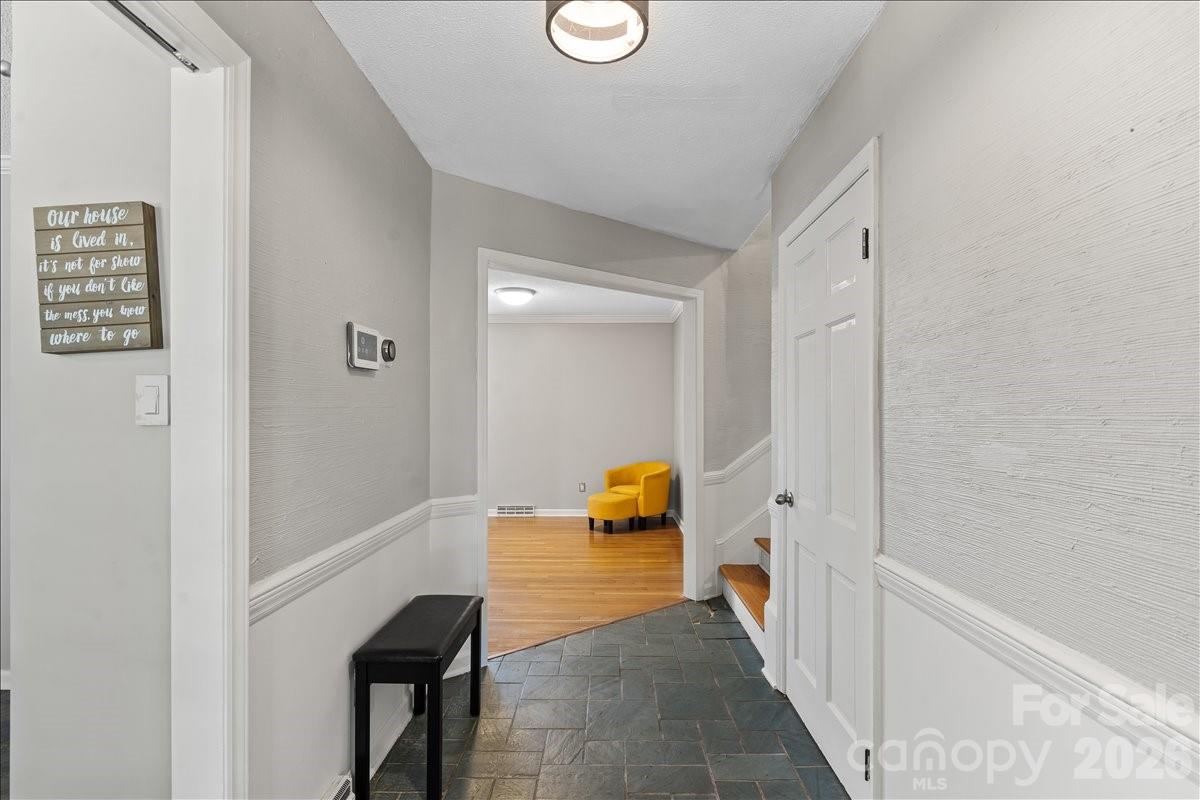 2010 Saratoga Drive 5 Property Photo 6