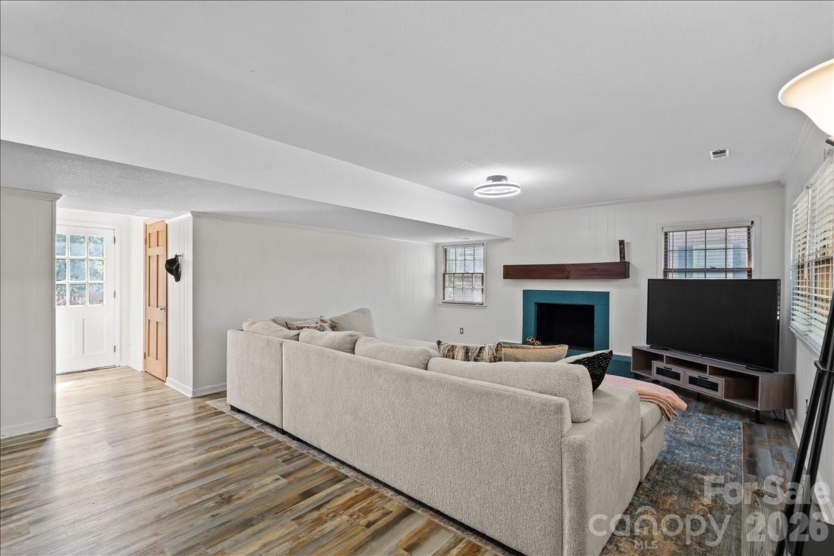 2010 Saratoga Drive 5 Property Photo 15