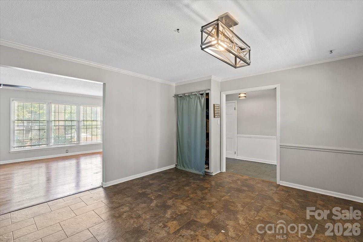 2010 Saratoga Drive 5 Property Photo 20