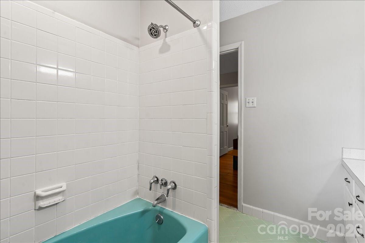 2010 Saratoga Drive 5 Property Photo 29