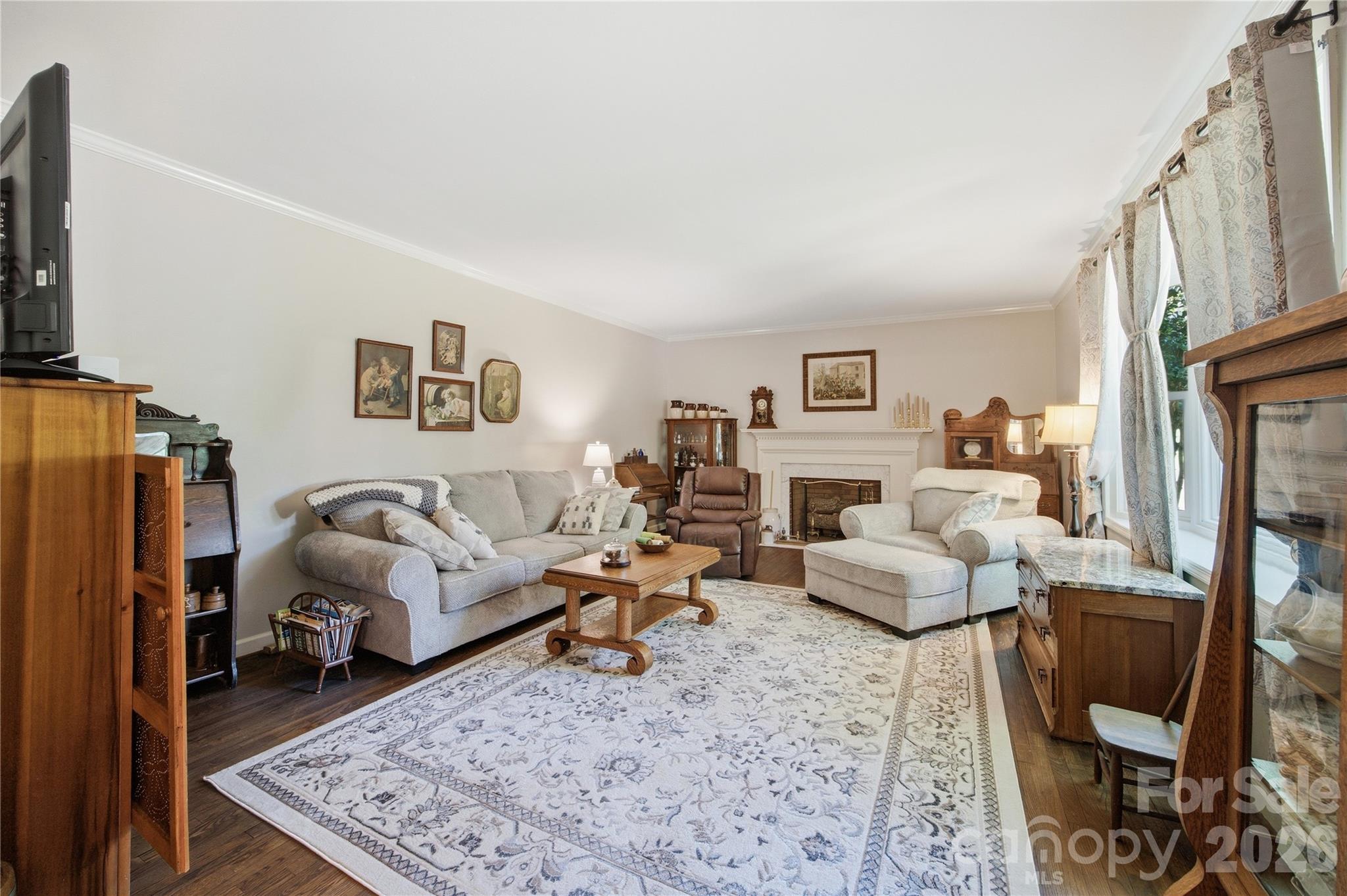 455 Heathcote Drive Property Photo 6