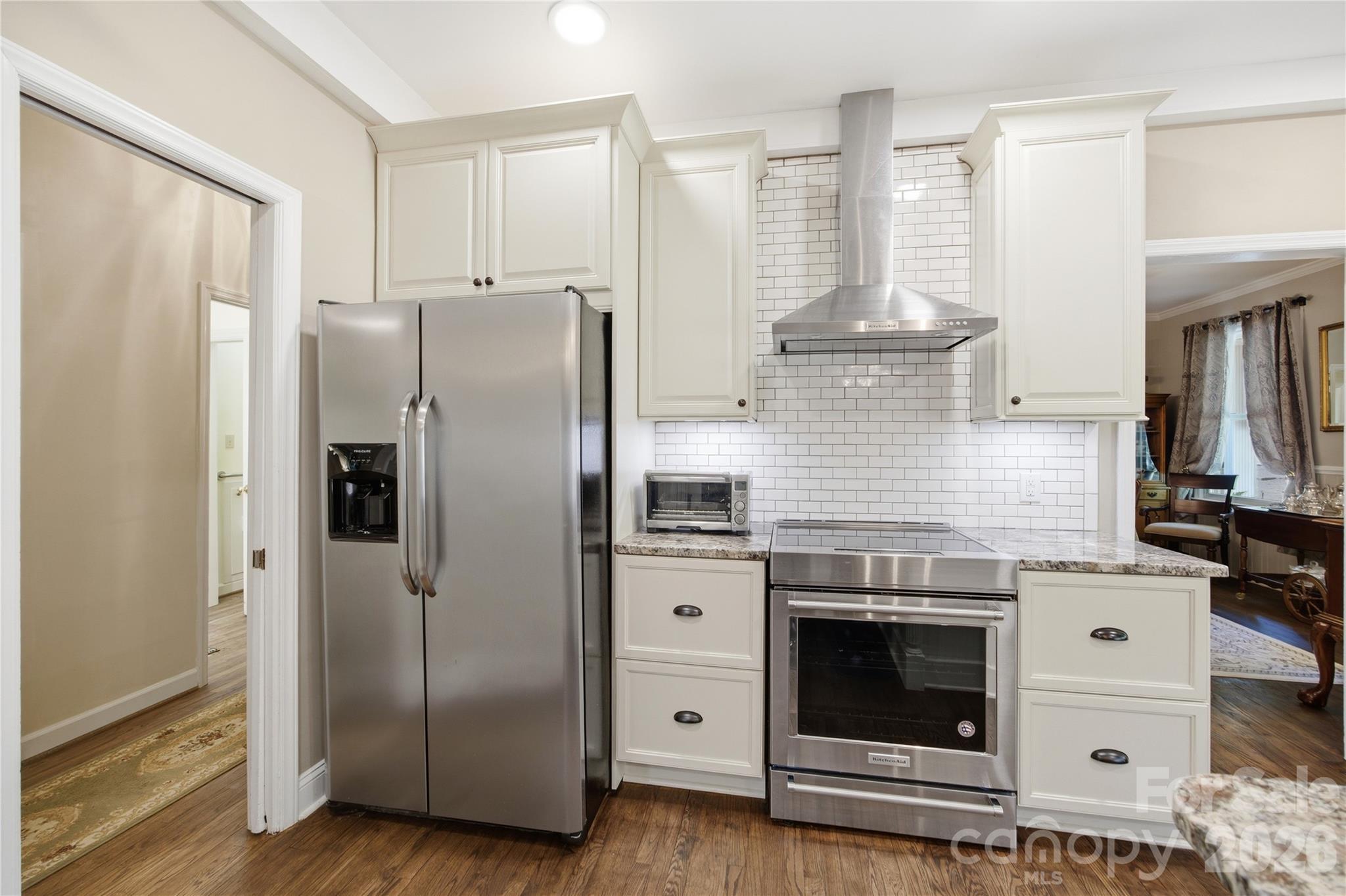 455 Heathcote Drive Property Photo 18