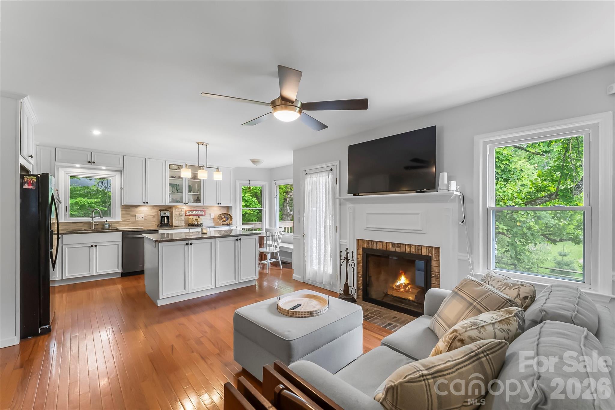 808 Lakey Gap Road Property Photo 4