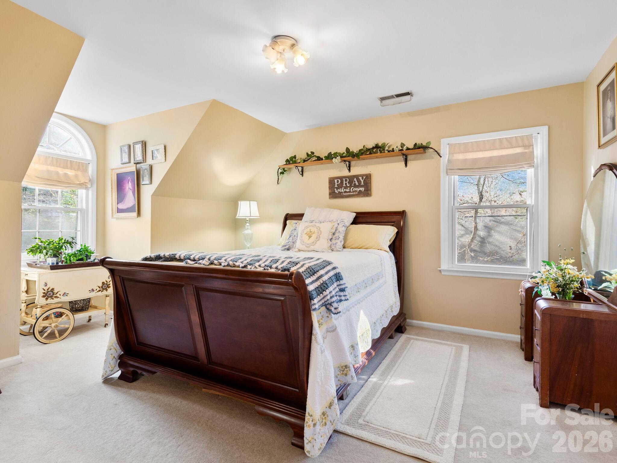 808 Lakey Gap Road Property Photo 8