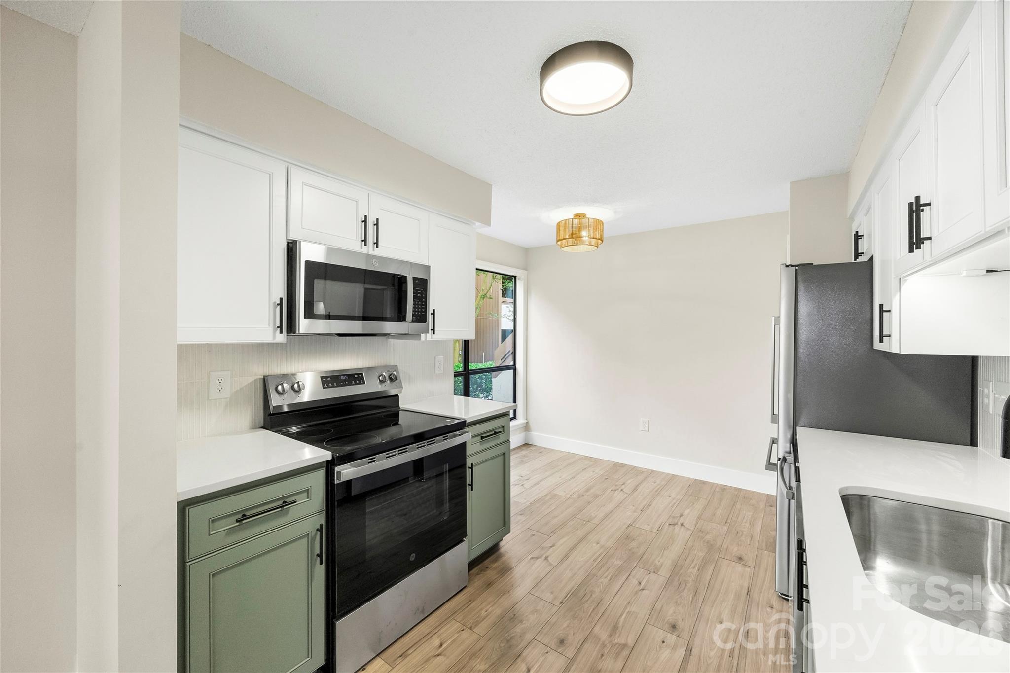 7204 Winery Lane Property Photo 4