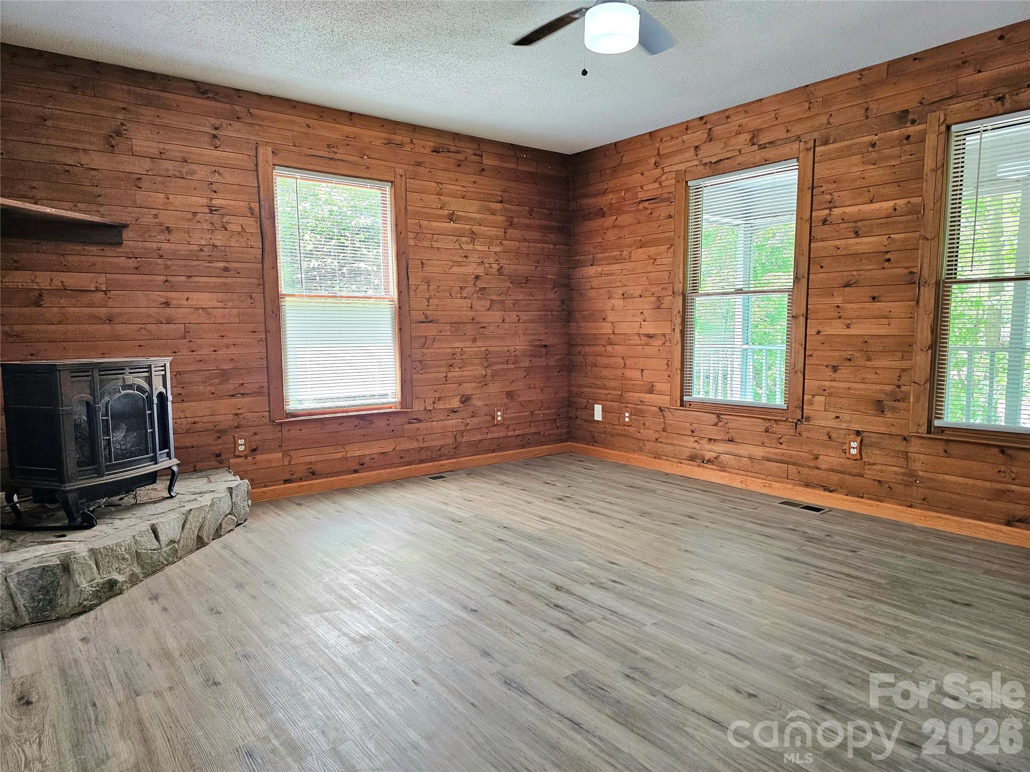 5692 Brooklyn Road Property Photo 16