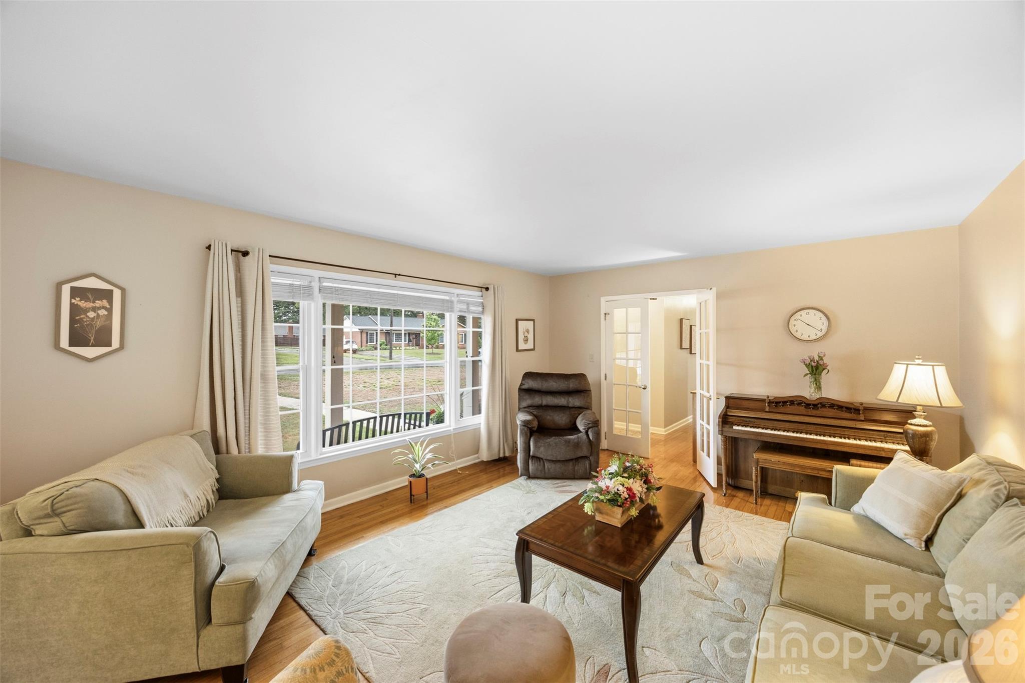 1254 Churchill Drive Property Photo 7