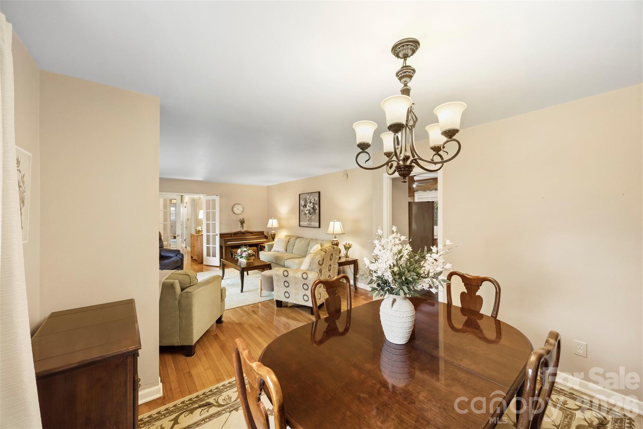 1254 Churchill Drive Property Photo 8
