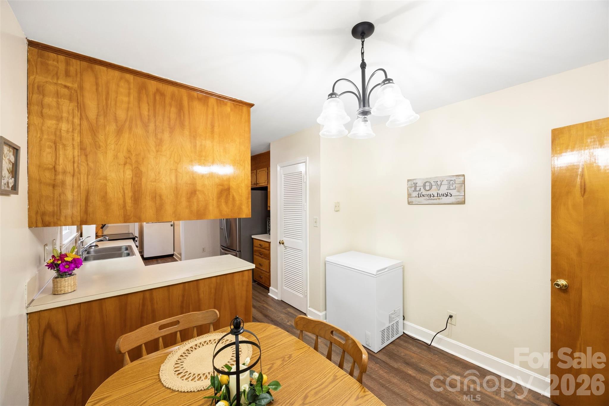 1254 Churchill Drive Property Photo 15