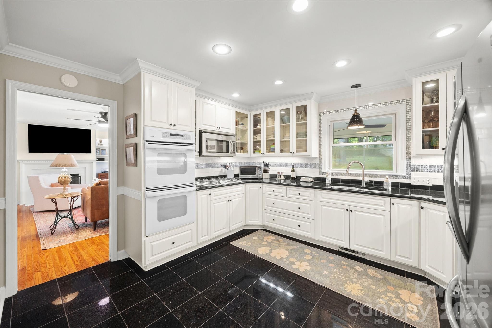 504 Fairway Drive Property Photo 12