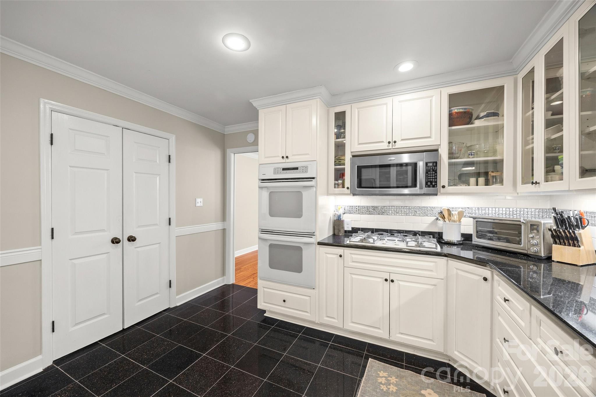 504 Fairway Drive Property Photo 15