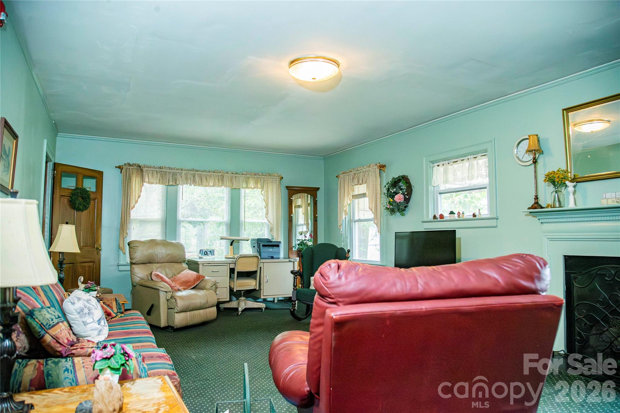 200 N Main Street Property Photo 3