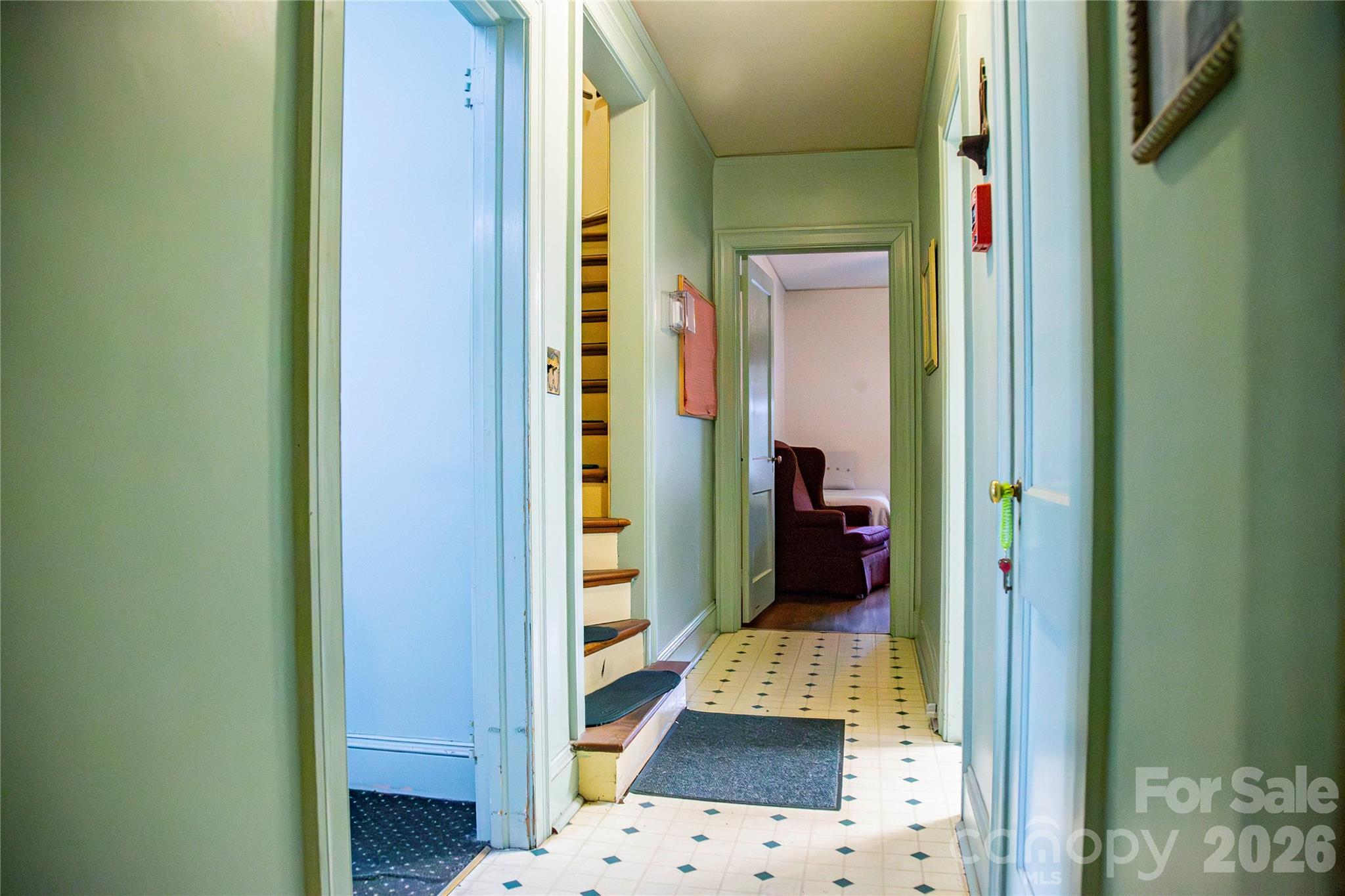 200 N Main Street Property Photo 17