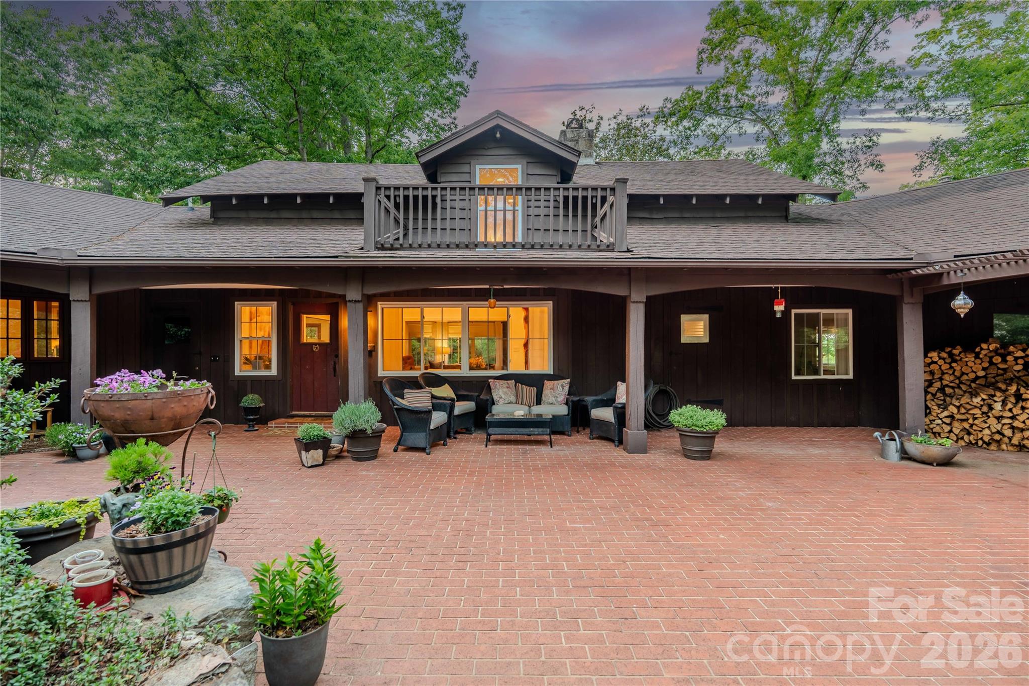 777 S River Road Property Photo 1
