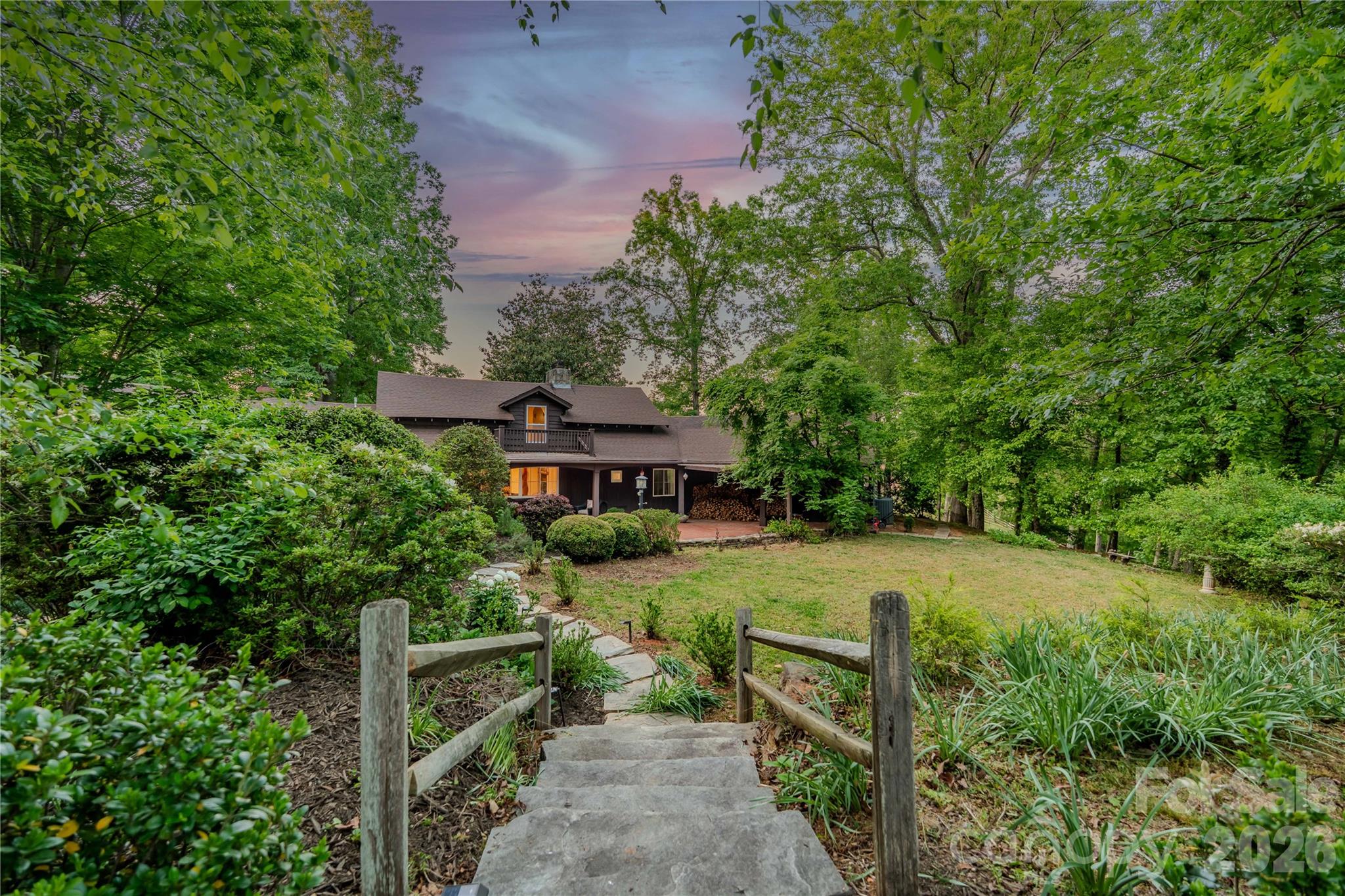 777 S River Road Property Photo 6