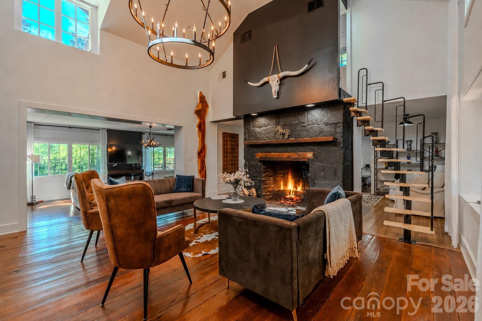 777 S River Road Property Photo 12