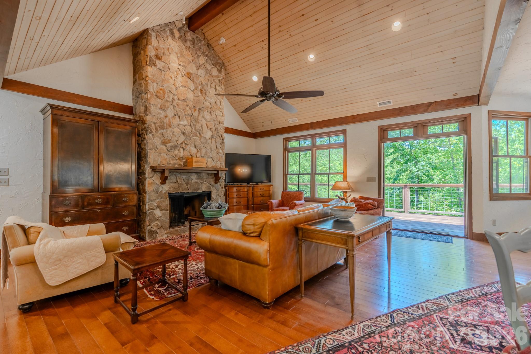 777 S River Road Property Photo 41