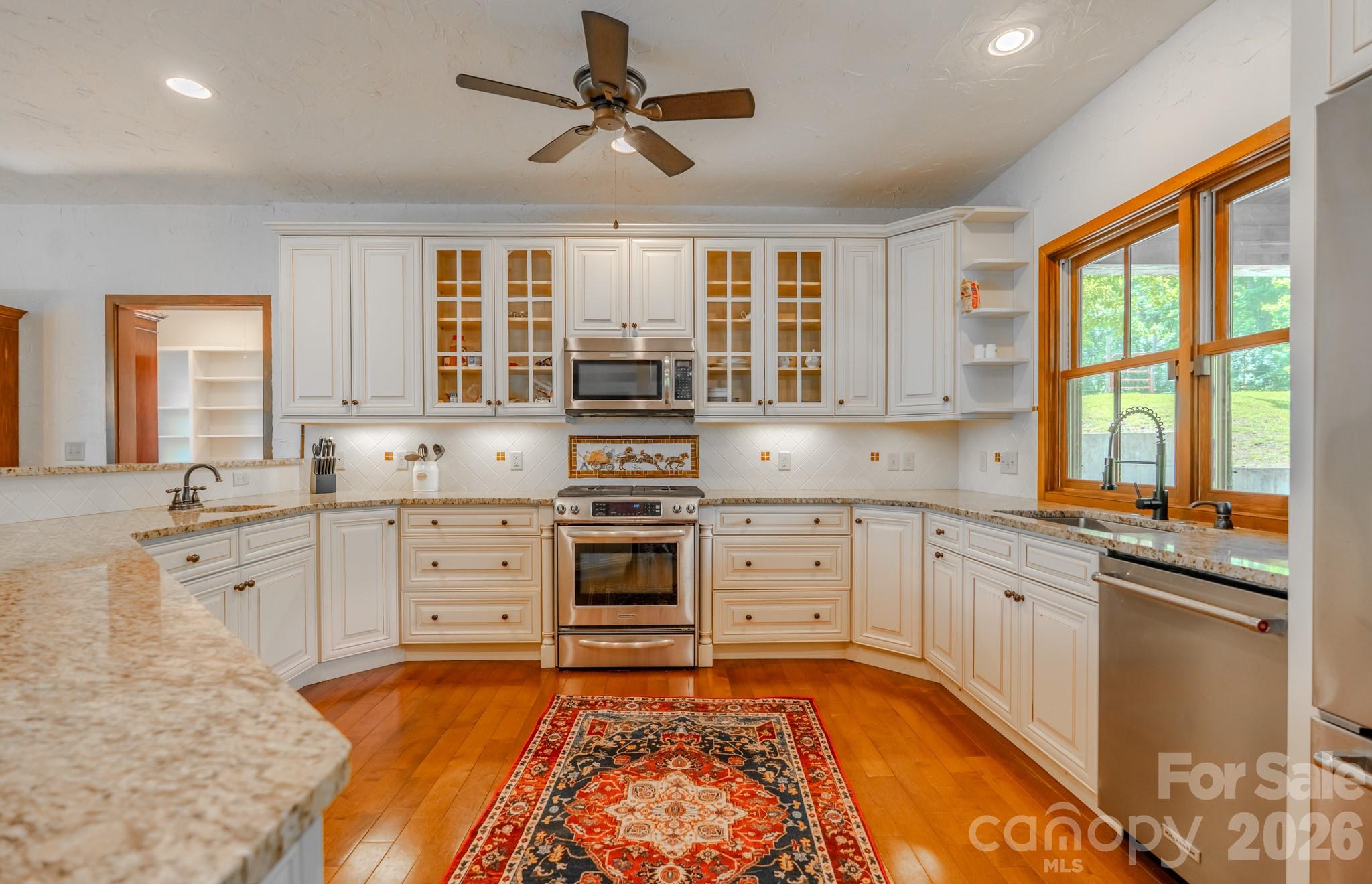 777 S River Road Property Photo 43