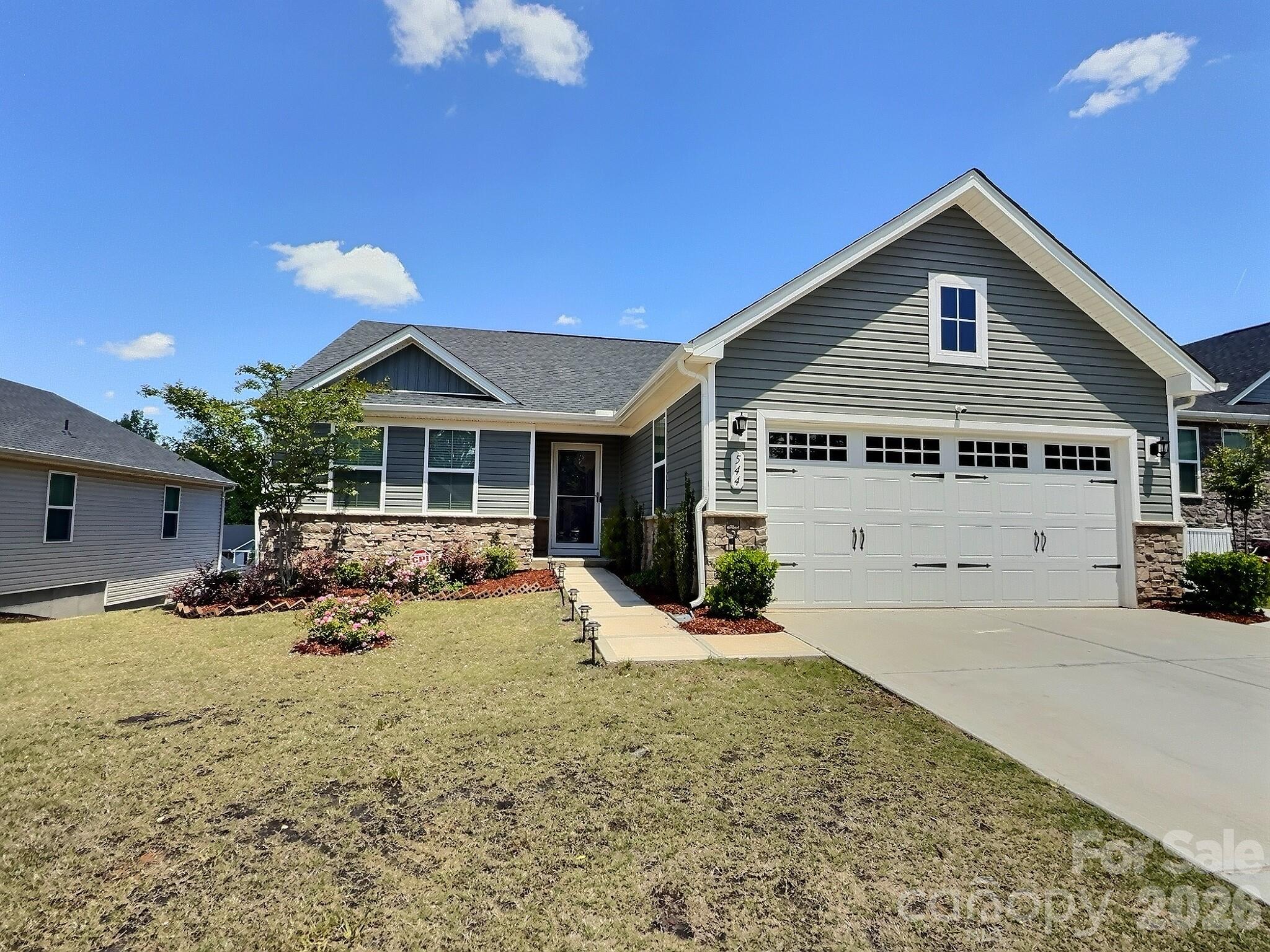 544 Grandiflora Avenue Property Photo 1