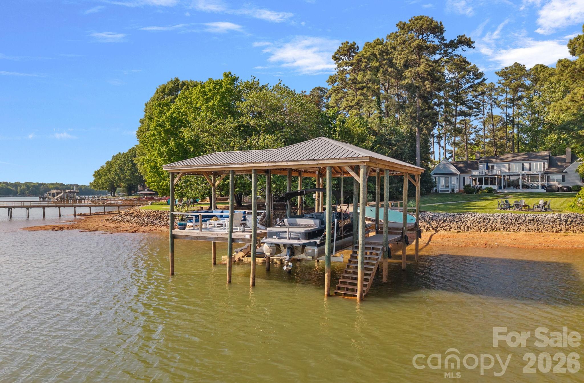 107 Beachview Drive Property Photo 7