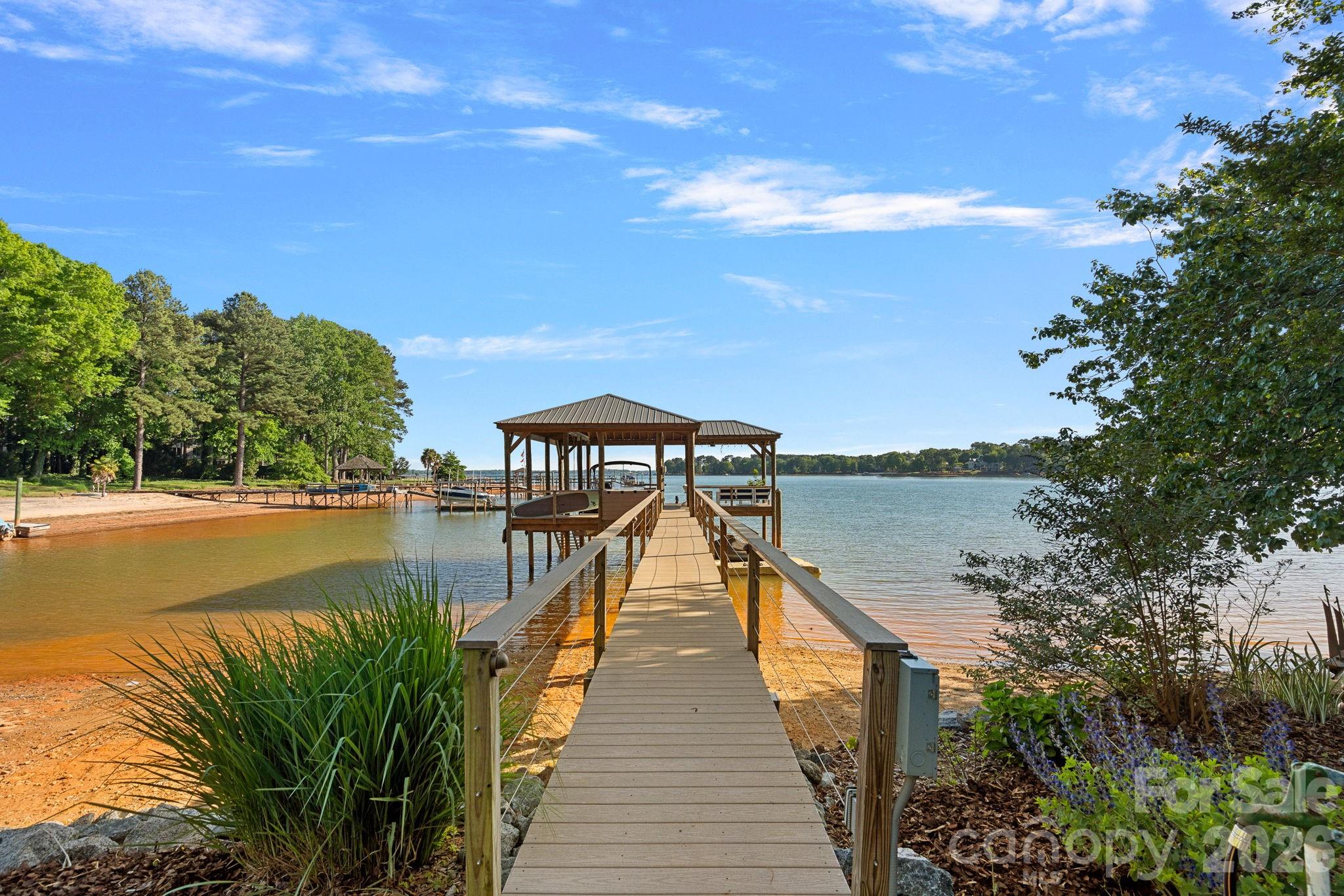 107 Beachview Drive Property Photo 9