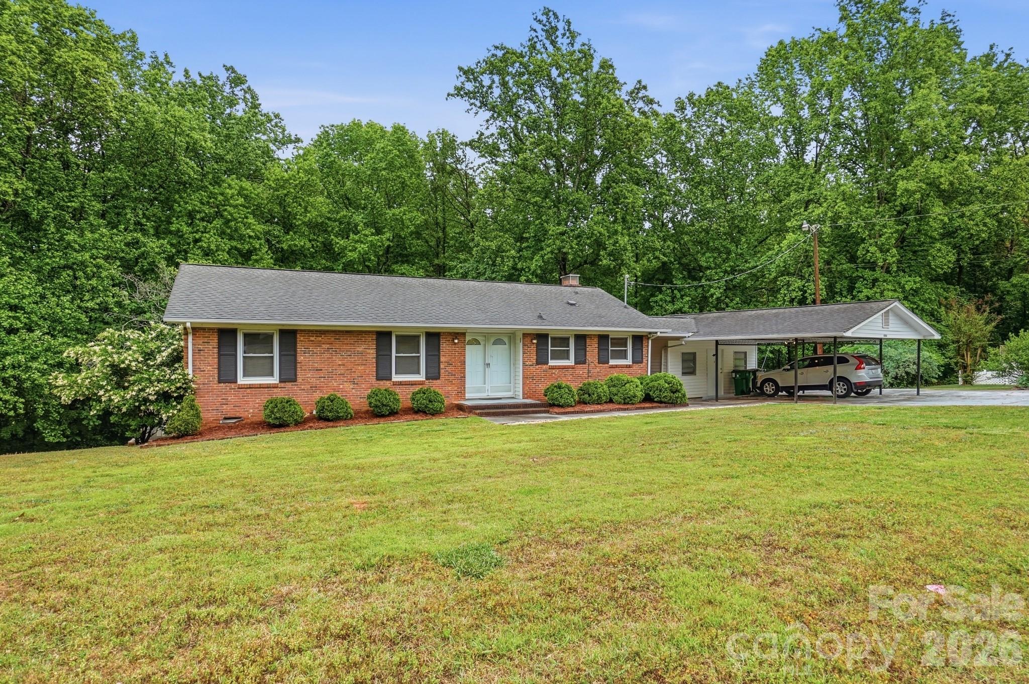 6704 Alanbrook Road Property Photo 3